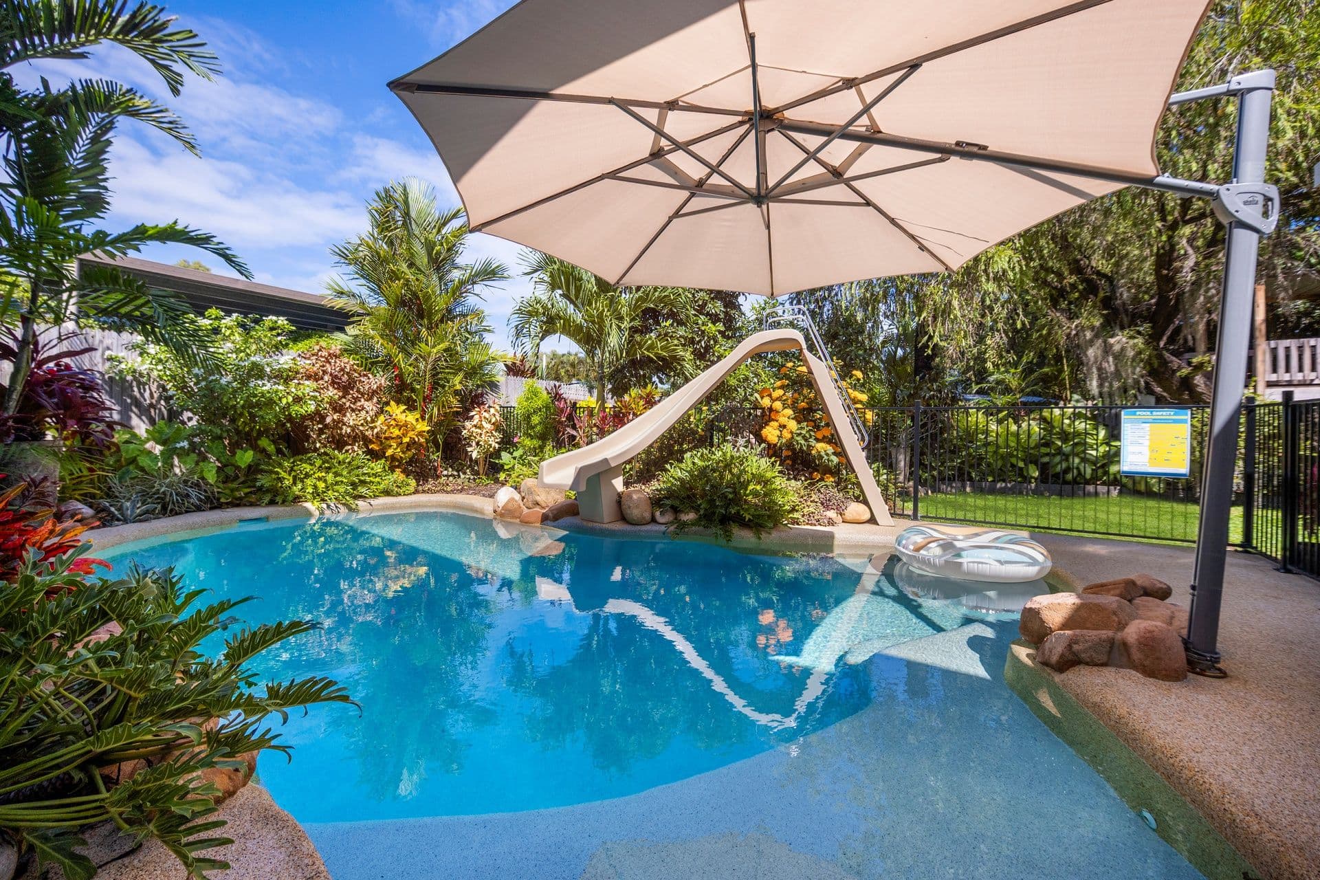 16 Arinya Street, Cranbrook, QLD, 4814, Cranbrook - Thumbnail 2