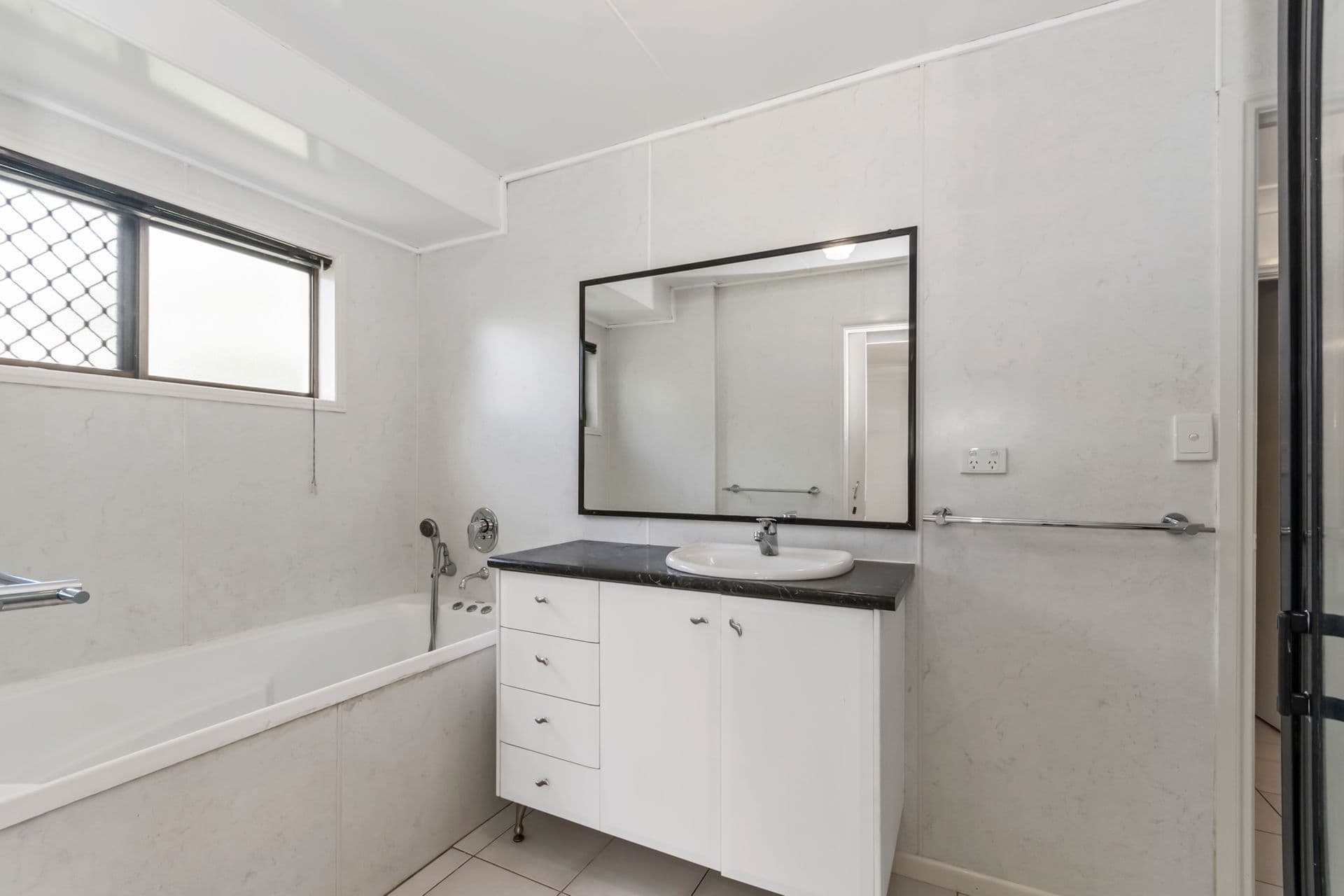 25 Alan John Street, Kelso, QLD, 4815, Kelso - Thumbnail 6