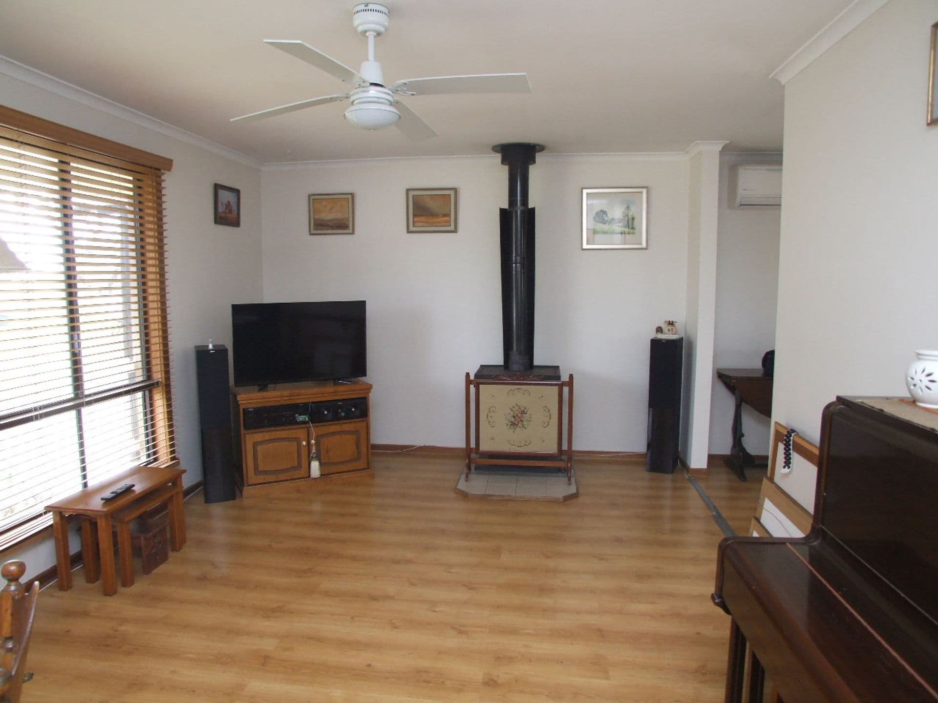 16 Flinders Avenue, Kingscote, SA, 5223, Kingscote - Thumbnail 4