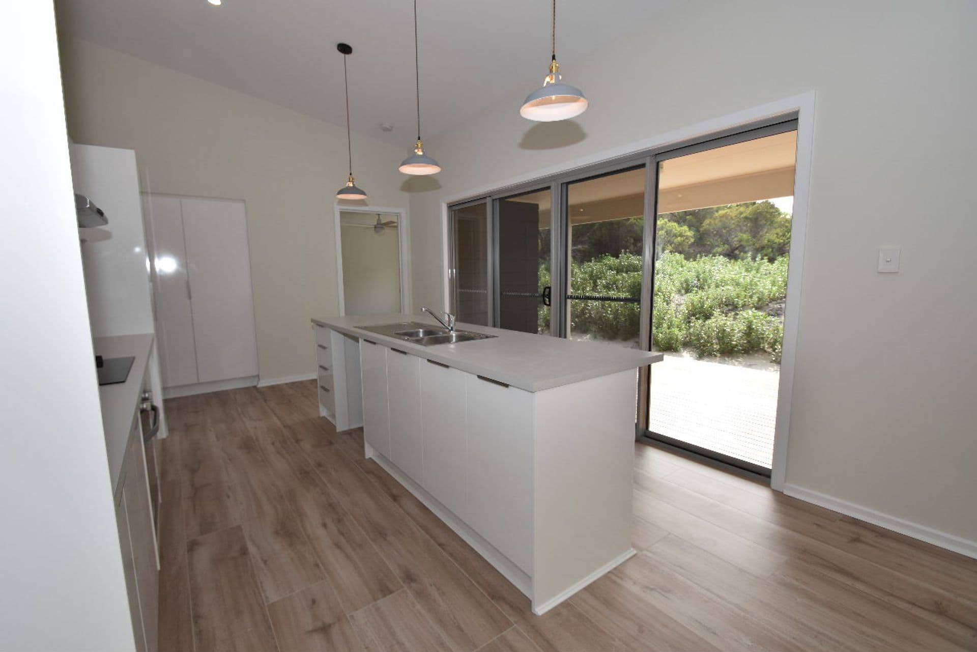 2-4 Cassini Road, Island Beach, SA, 5222, Island Beach - Thumbnail 8