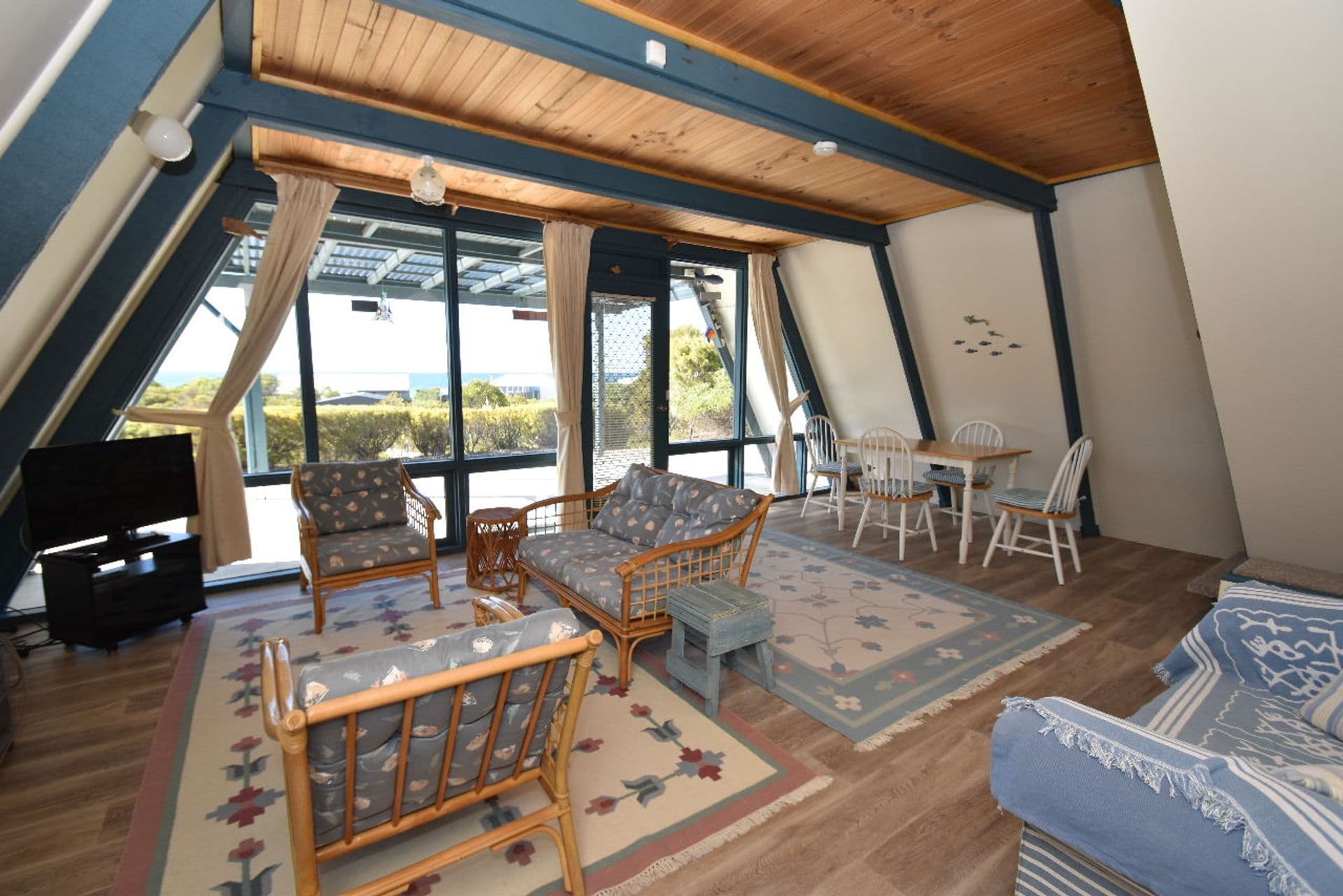 11 Flinders Grove, Island Beach, SA, 5222, Island Beach - Thumbnail 3
