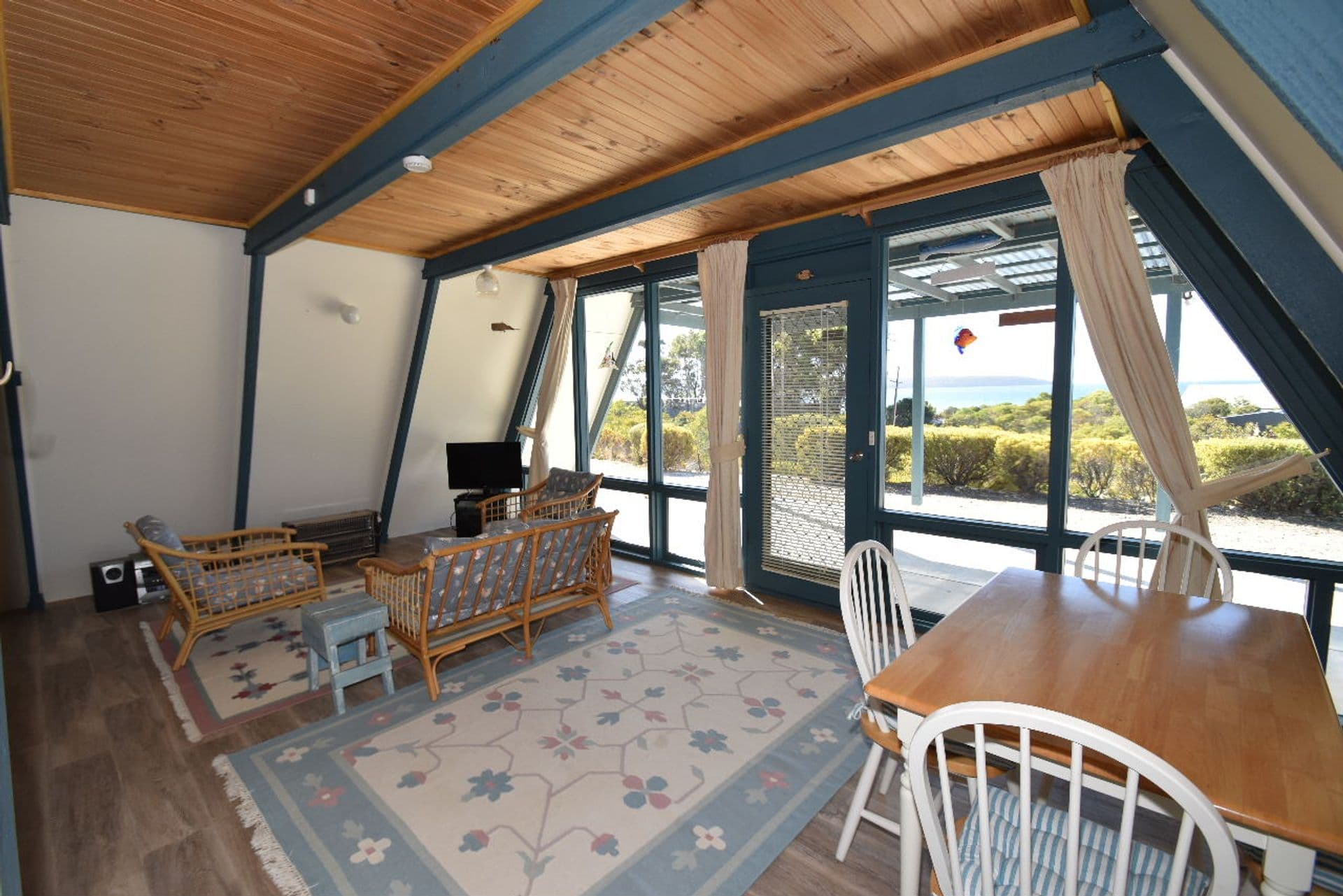 11 Flinders Grove, Island Beach, SA, 5222, Island Beach - Thumbnail 4