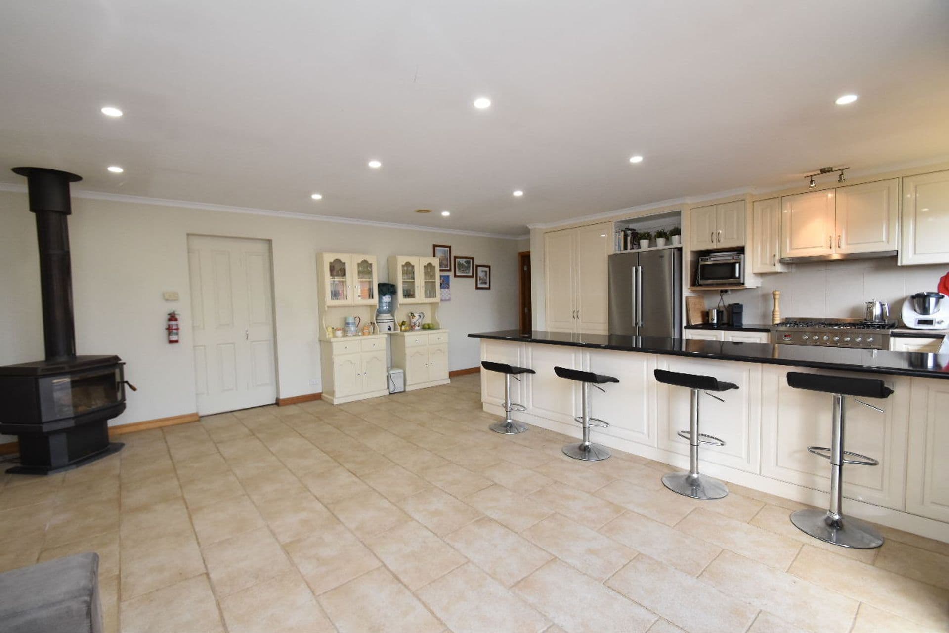 12 Flinders Avenue, Kingscote, SA, 5223, Kingscote - Thumbnail 4