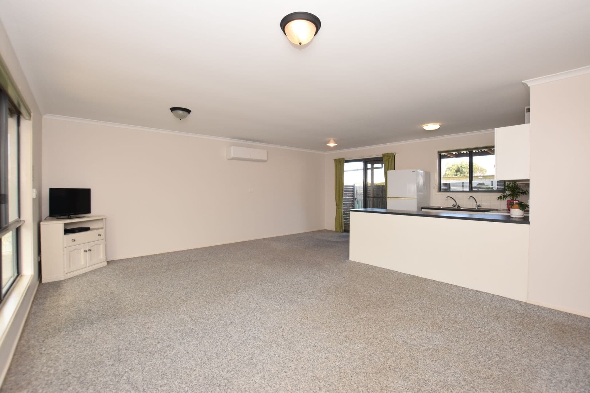 11 Flinders Avenue, Kingscote, SA, 5223, Kingscote - Thumbnail 4