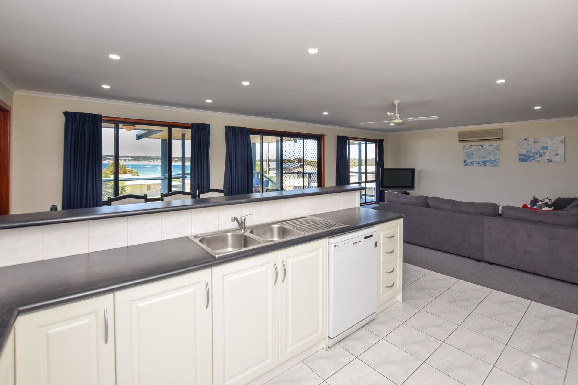 31 Hawthorn Avenue, Emu Bay, SA, 5223, Emu Bay - Thumbnail 5