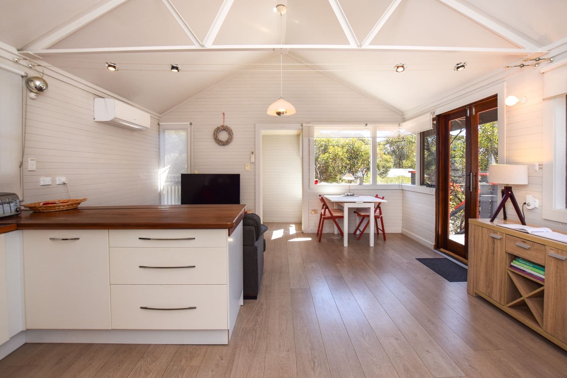 8 Dolphin Crescent, Vivonne Bay, SA, 5223, Vivonne Bay - Thumbnail 2