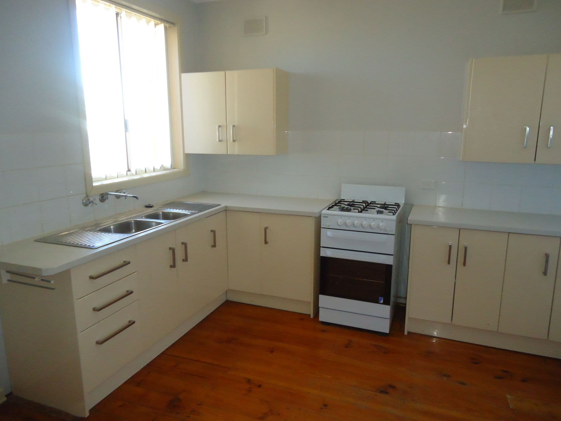 2 Jensen Street, Port Pirie, SA, 5540, Risdon Park - Thumbnail 3