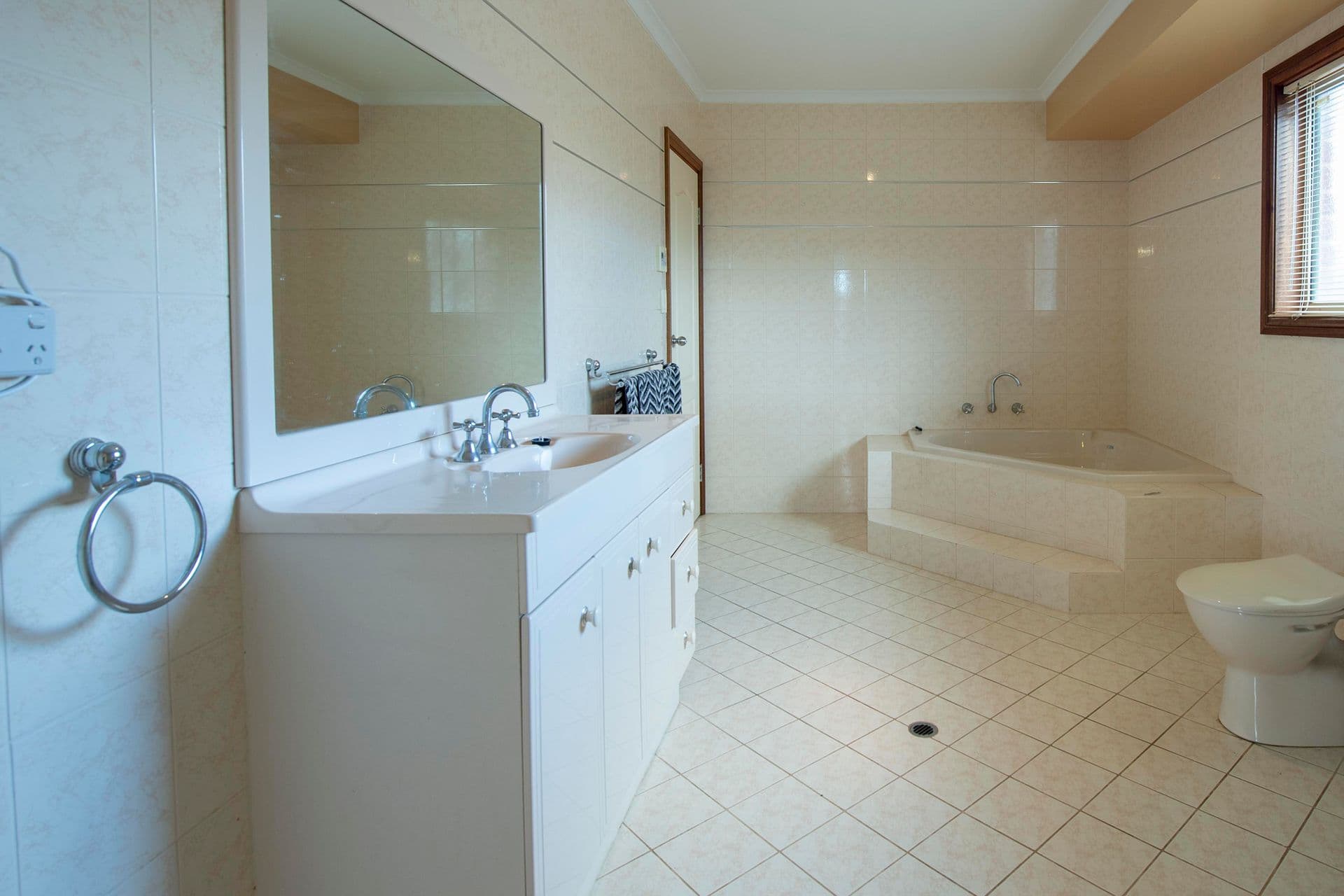 3 Sjostrom Drive, Port Pirie, SA, 5540, Risdon Park South - Thumbnail 8