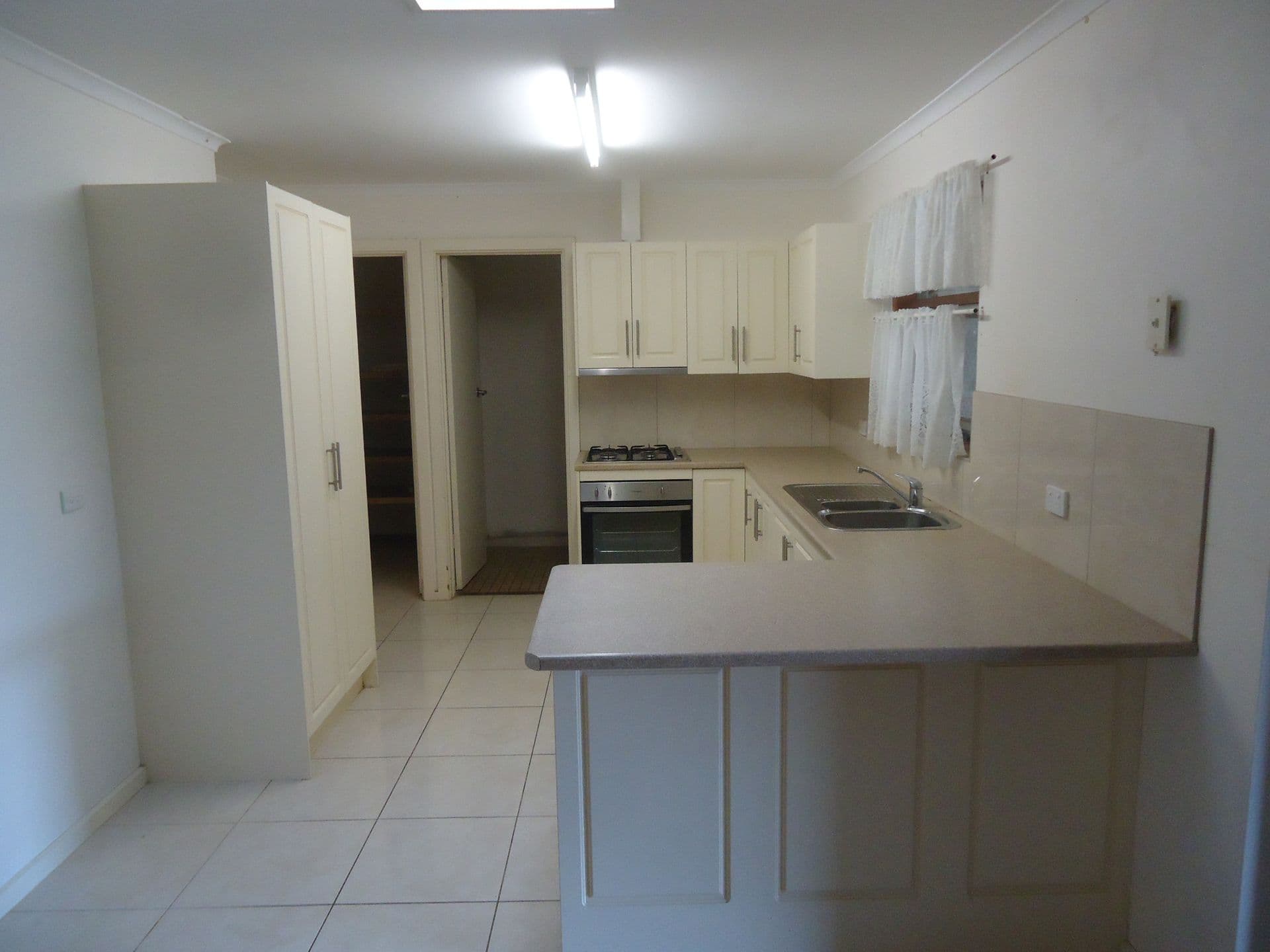 38 Barbara Crescent, Port Pirie, SA, 5540, Risdon Park South - Thumbnail 5