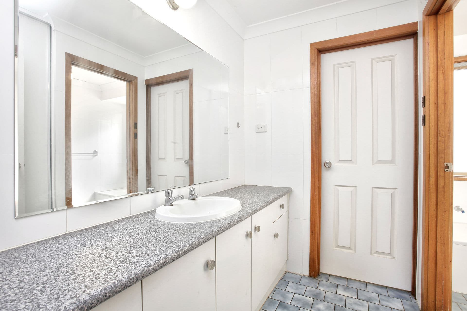 2/1568 Main North Road, Salisbury South, SA, 5106, Burton - Thumbnail 7