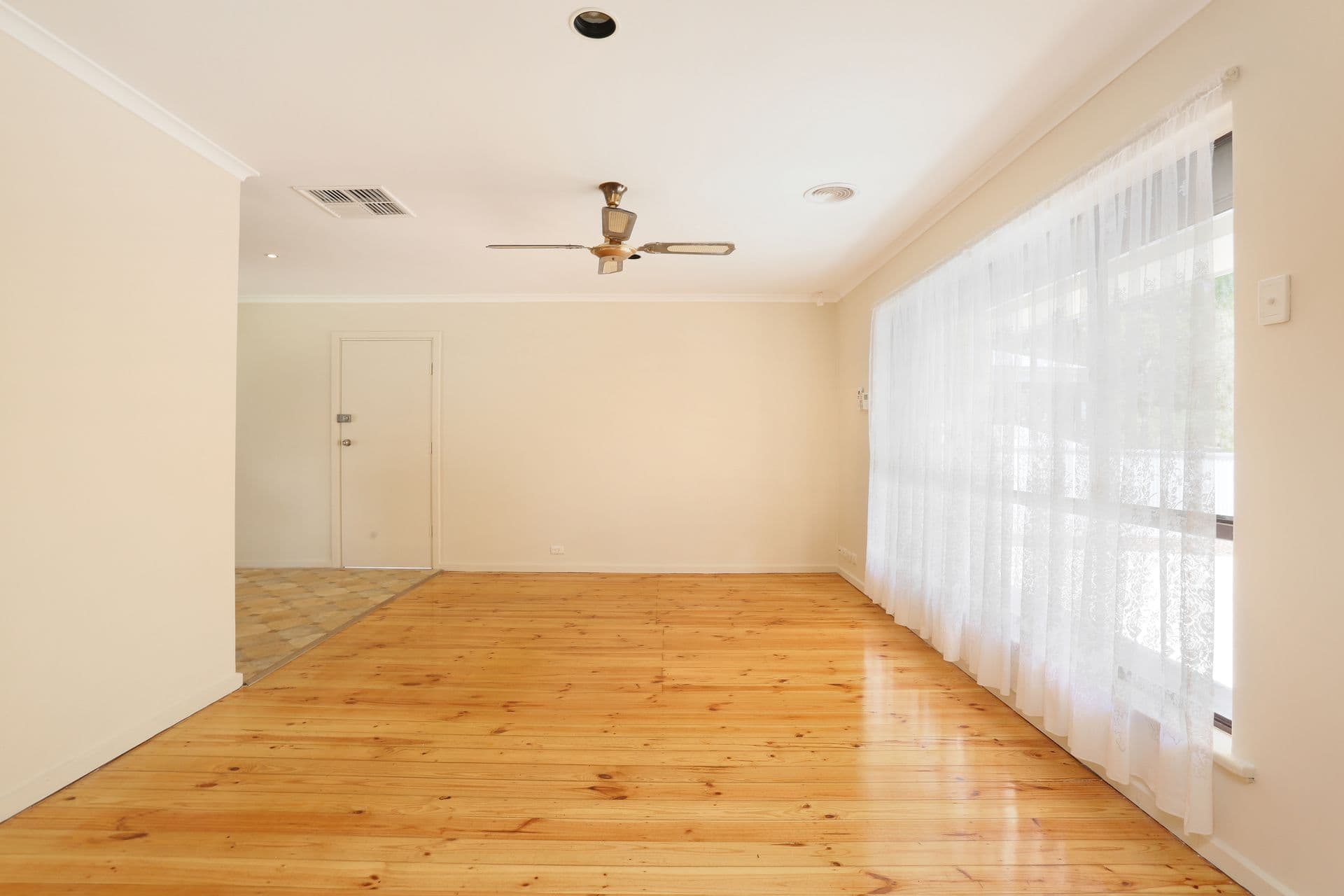 2/1568 Main North Road, Salisbury South, SA, 5106, Salisbury Downs - Thumbnail 2