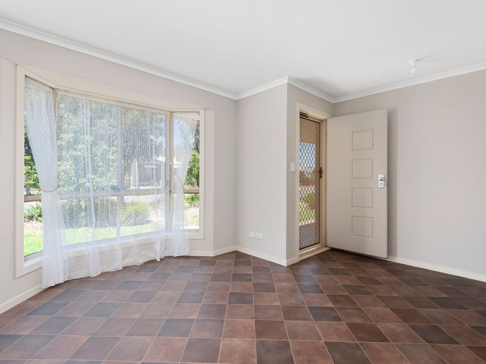 2/1568 Main North Road, Salisbury South, SA, 5106, Salisbury North - Thumbnail 2