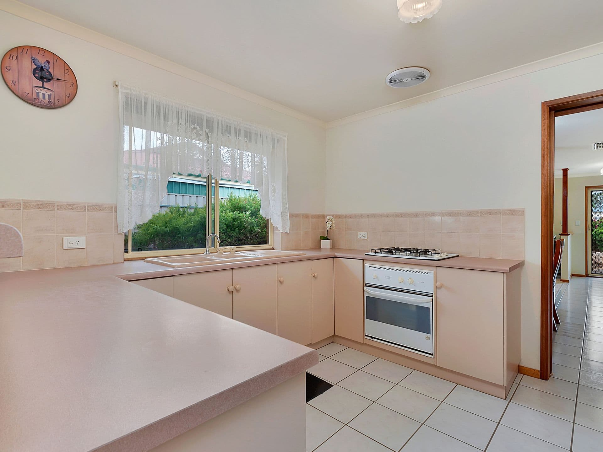 8 Stuart Drive, Craigmore, SA, 5114, Craigmore - Thumbnail 4