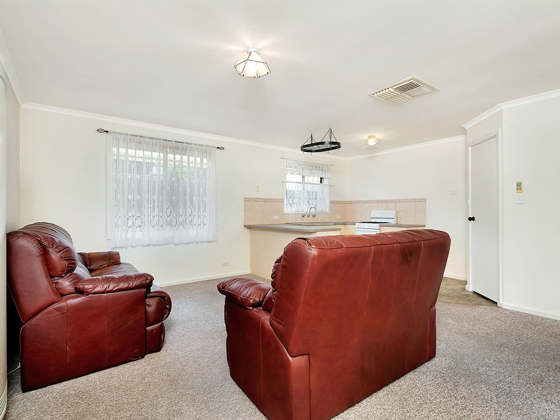 17 Caroline Drive, Paralowie, SA, 5108, Paralowie - Thumbnail 3