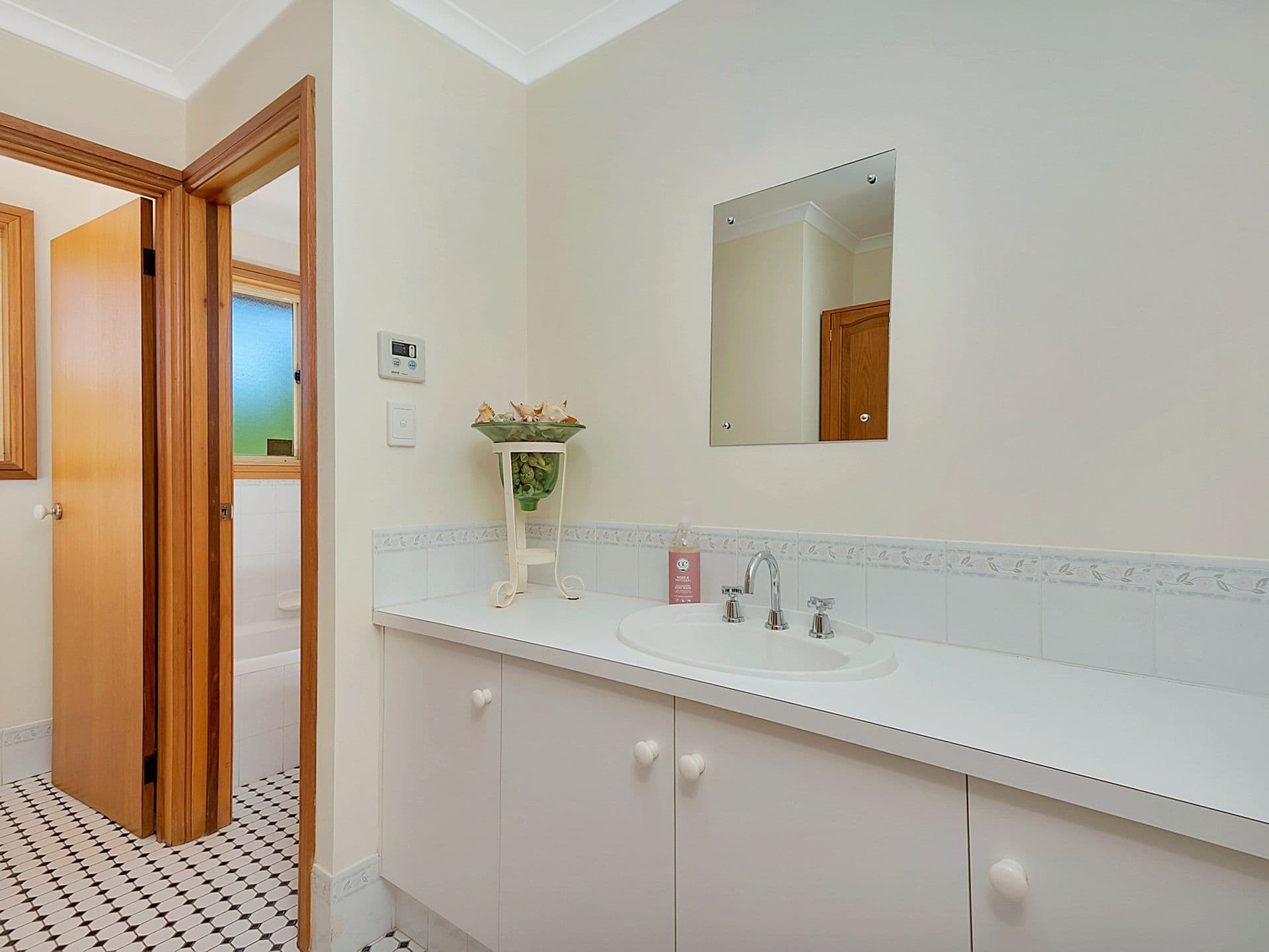 22 Crown Crescent, Paralowie, SA, 5108, Paralowie - Thumbnail 4