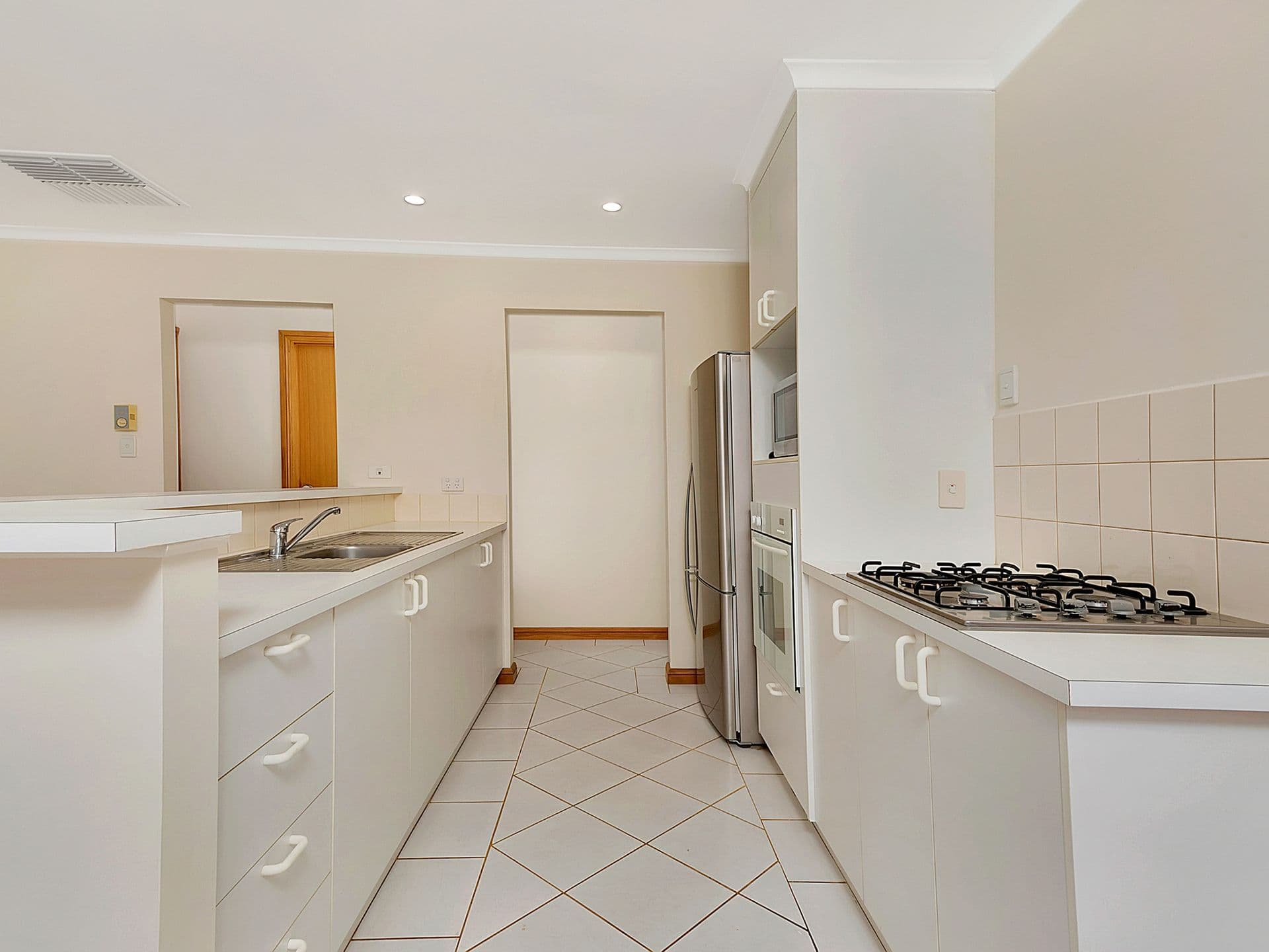 22 Crown Crescent, Paralowie, SA, 5108, Paralowie - Thumbnail 6