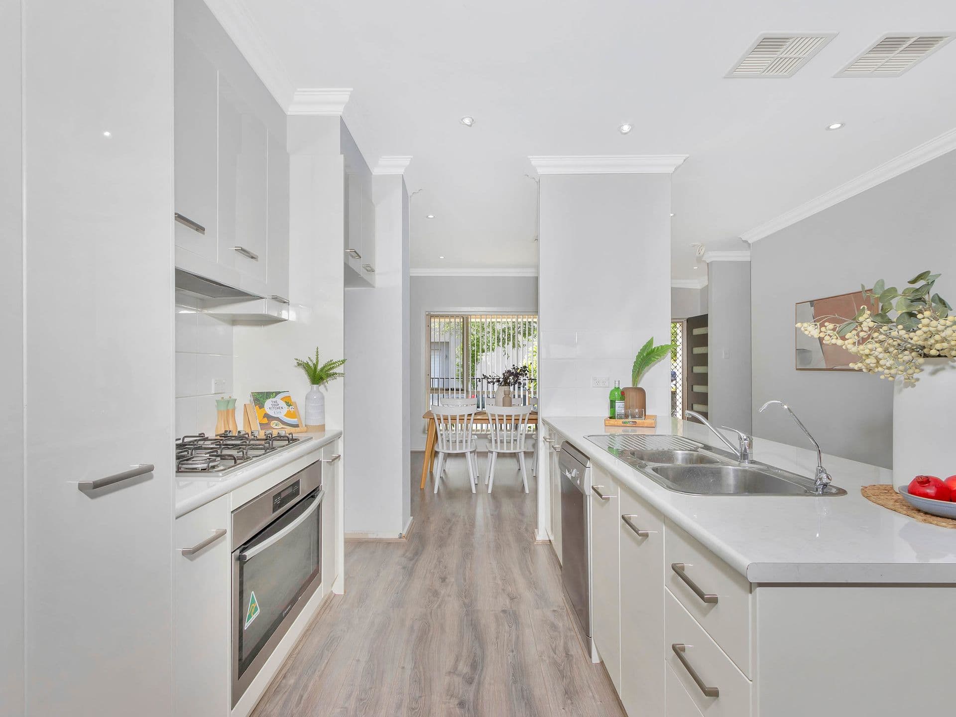 Unit 4 29 Victoria Parade, Mawson Lakes, SA, 5095, Mawson Lakes - Thumbnail 4