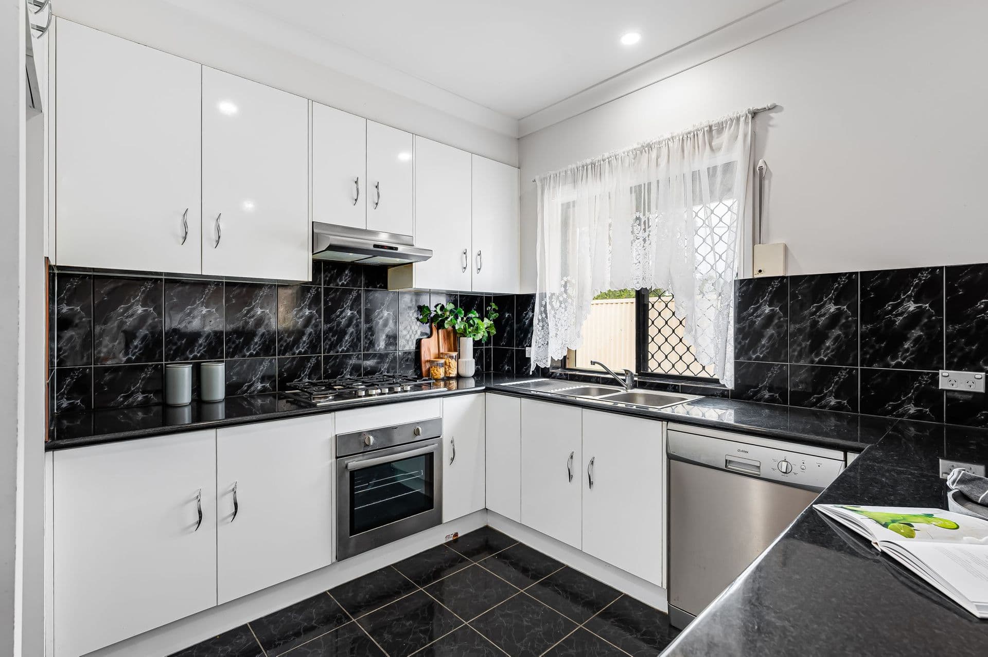 2/1568 Main North Road, Salisbury South, SA, 5106, Pooraka - Thumbnail 3