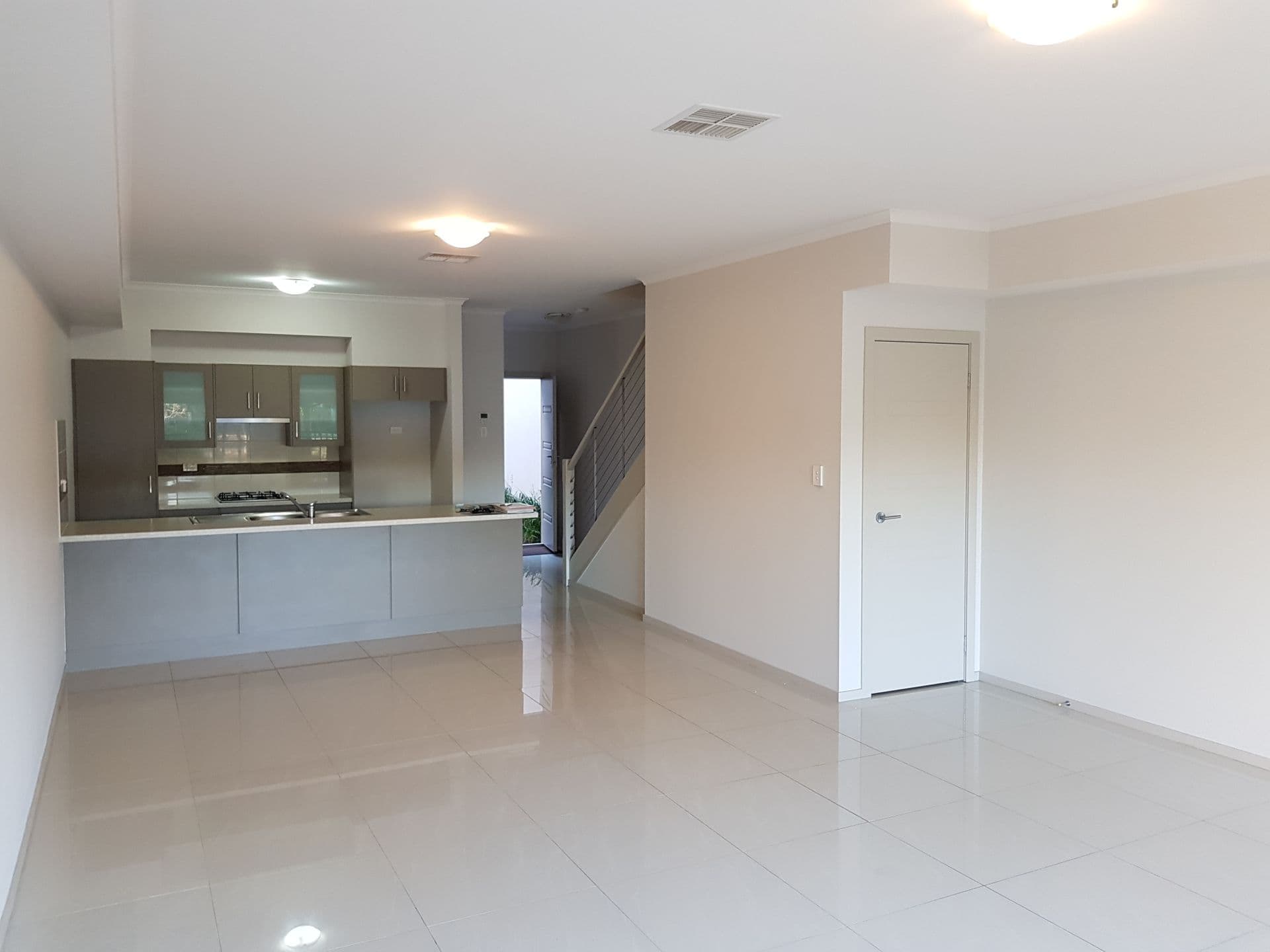 4 Pine Court, Mawson Lakes, SA, 5095, Mawson Lakes - Thumbnail 2