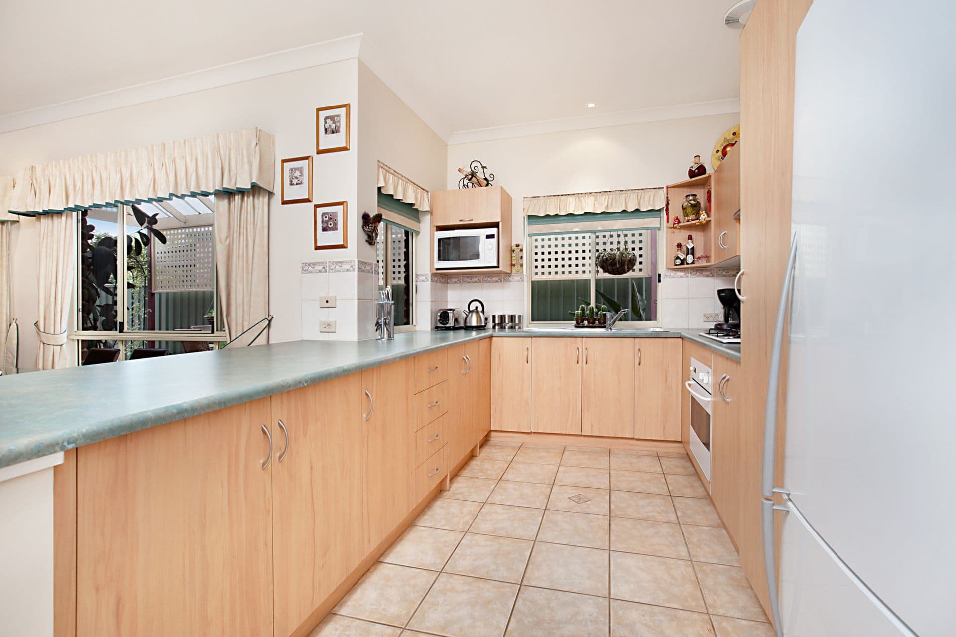 13 Parkdale Crescent, Mawson Lakes, SA, 5095, Mawson Lakes - Thumbnail 3