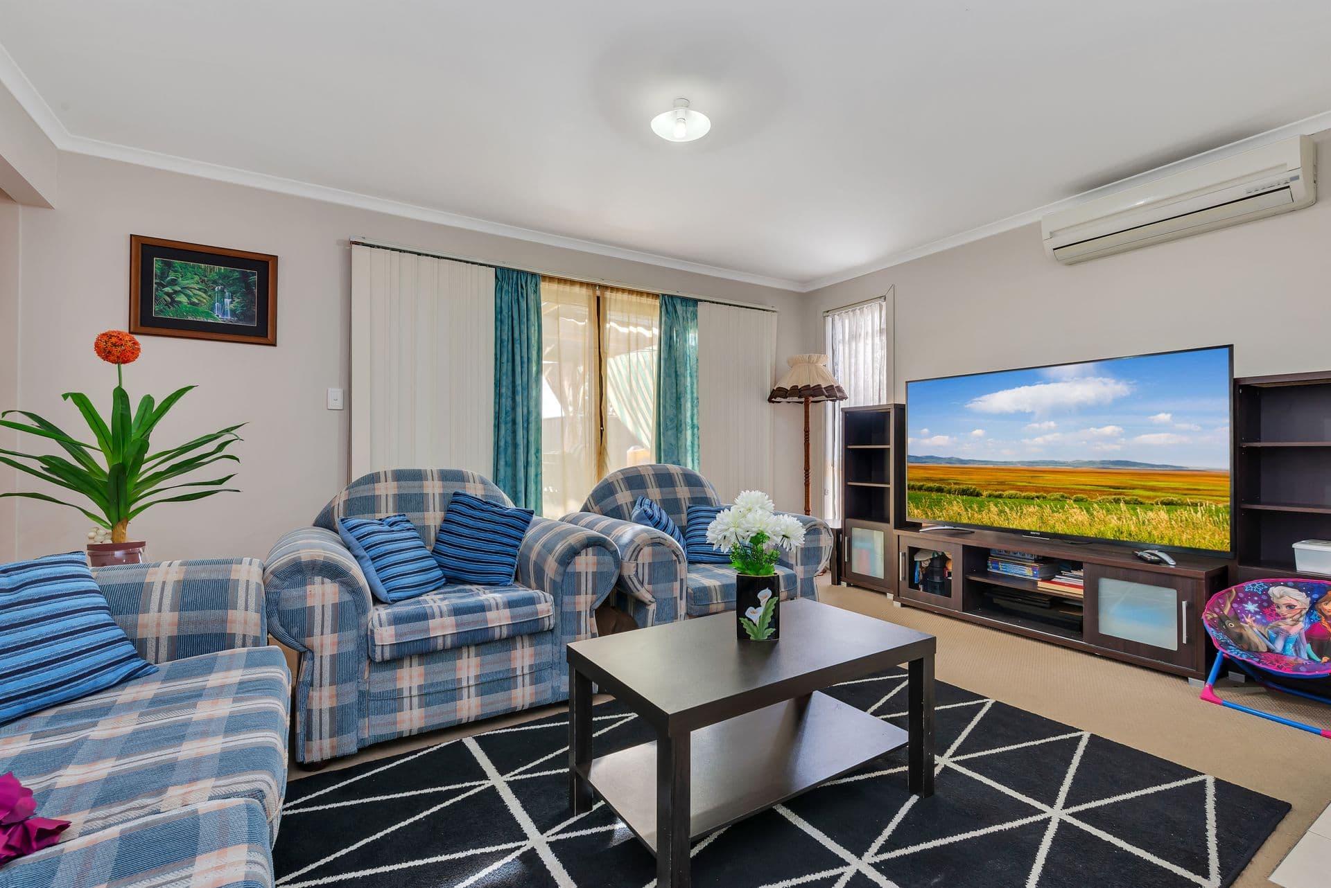 2 Alexandrina Crescent, Andrews Farm, SA, 5114, Andrews Farm - Thumbnail 2