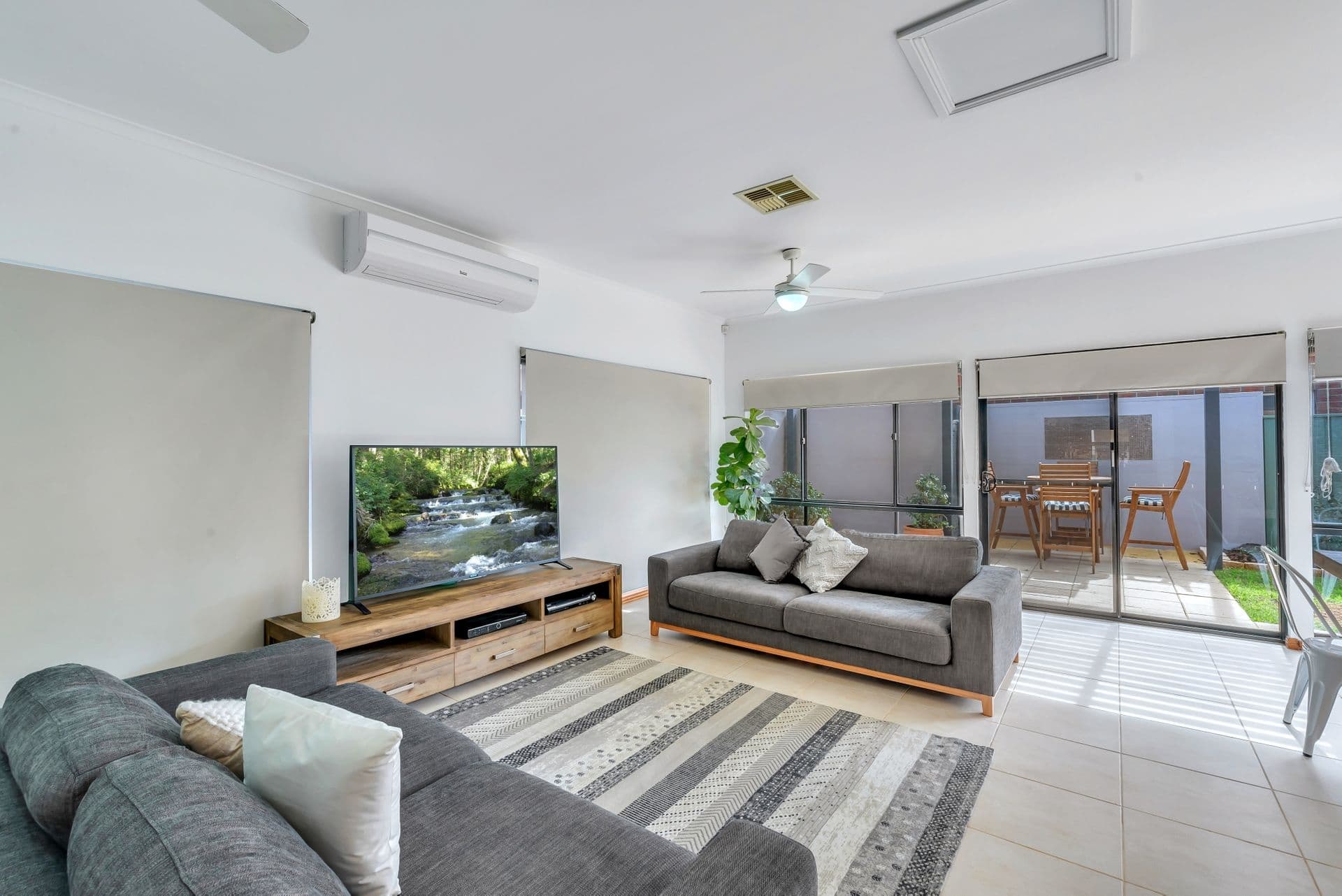 25 Lomond Circuit, Mawson Lakes, SA, 5095, Mawson Lakes - Thumbnail 2