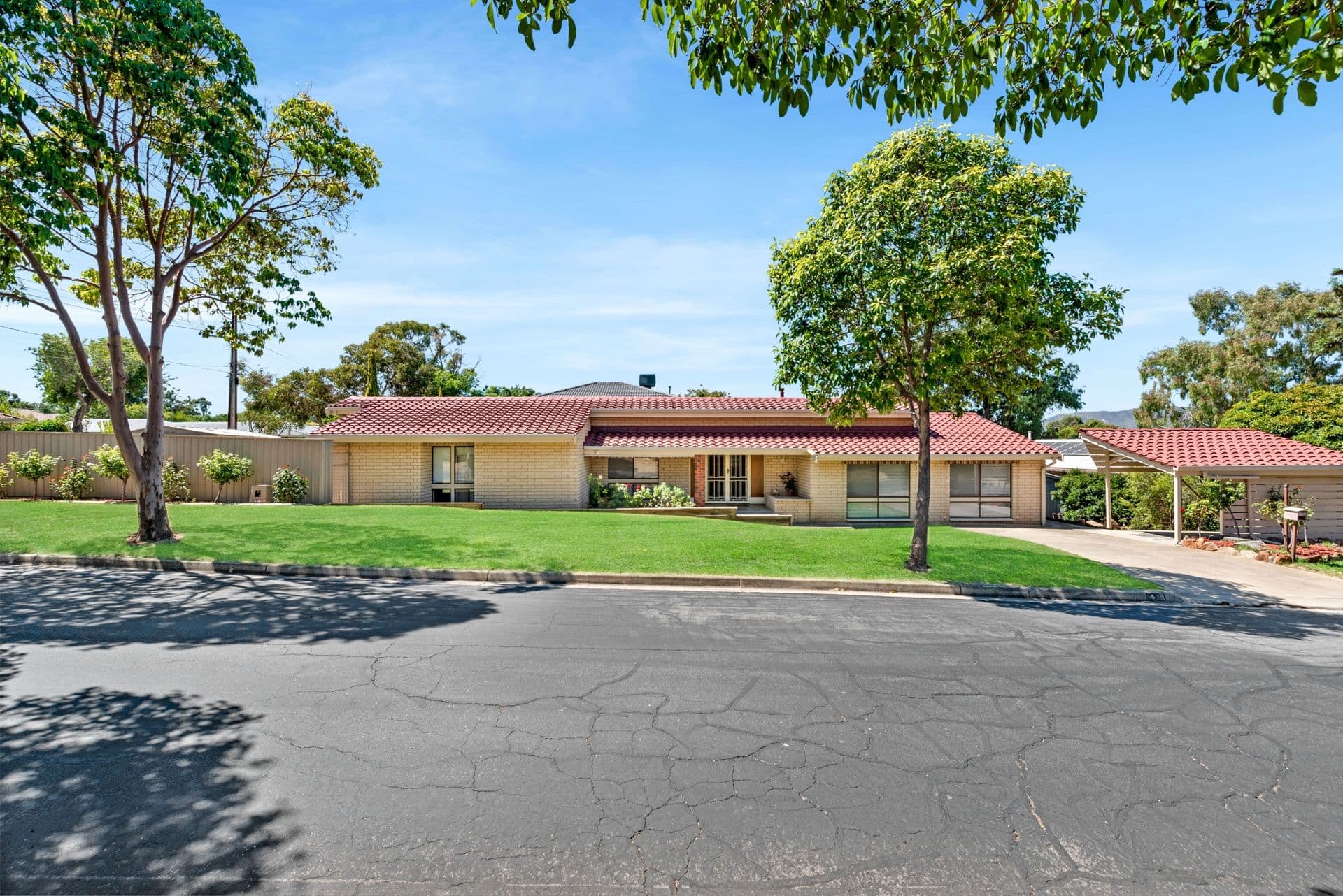 4 Barker Way, Valley View, SA, 5093, Valley View - Image 1