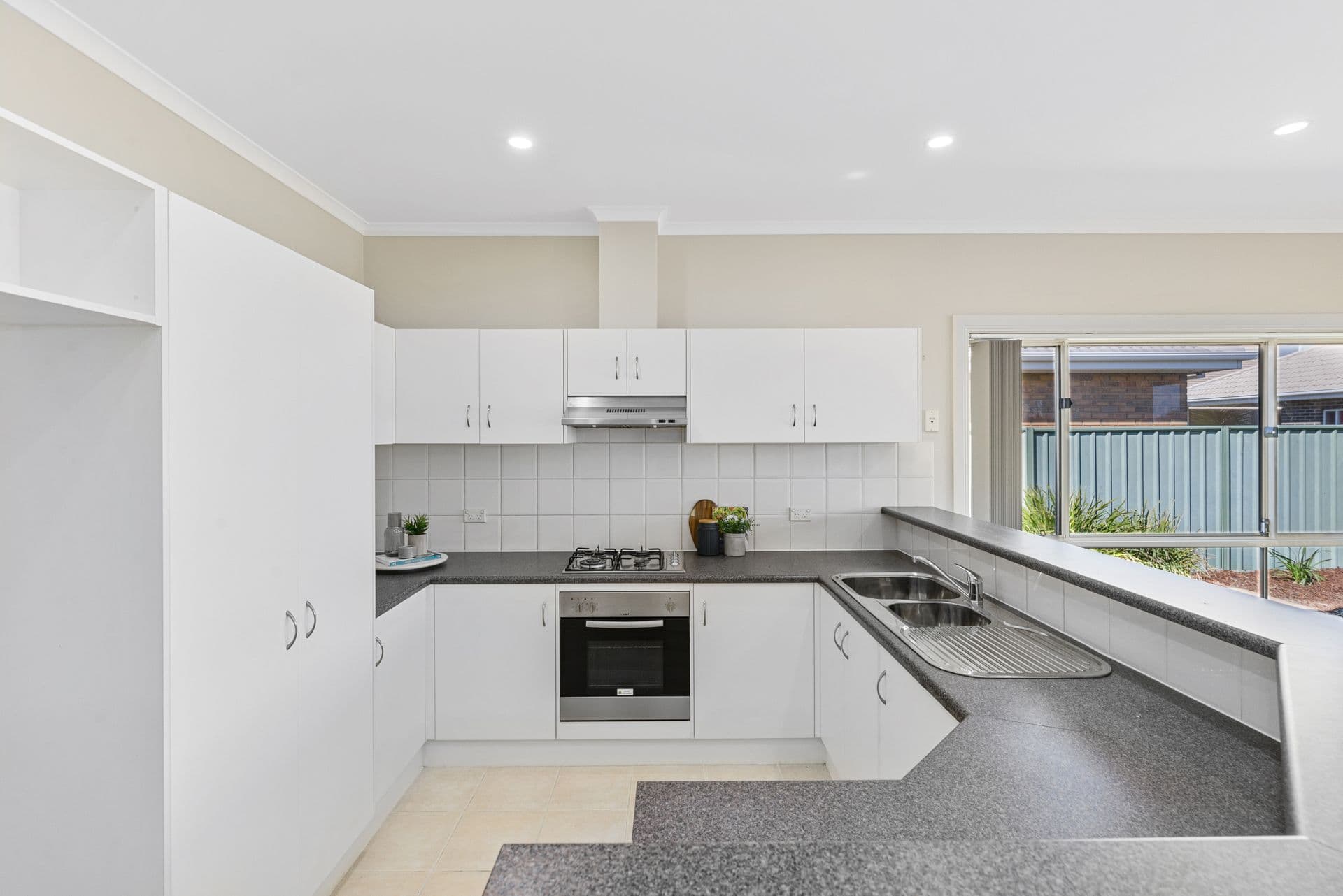 8 Pier Lane, Mawson Lakes, SA, 5095, Mawson Lakes - Thumbnail 4
