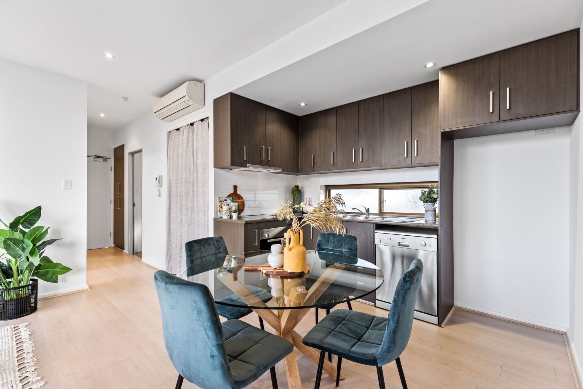 E4 18-28 Main Street, Mawson Lakes, SA, 5095, Mawson Lakes - Thumbnail 3