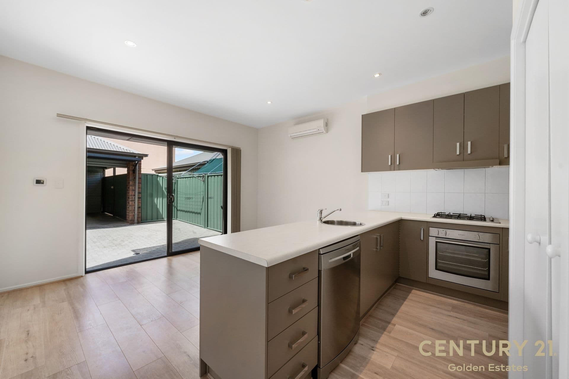 42 Cascades Drive, Mawson Lakes, SA, 5095, Mawson Lakes - Thumbnail 3