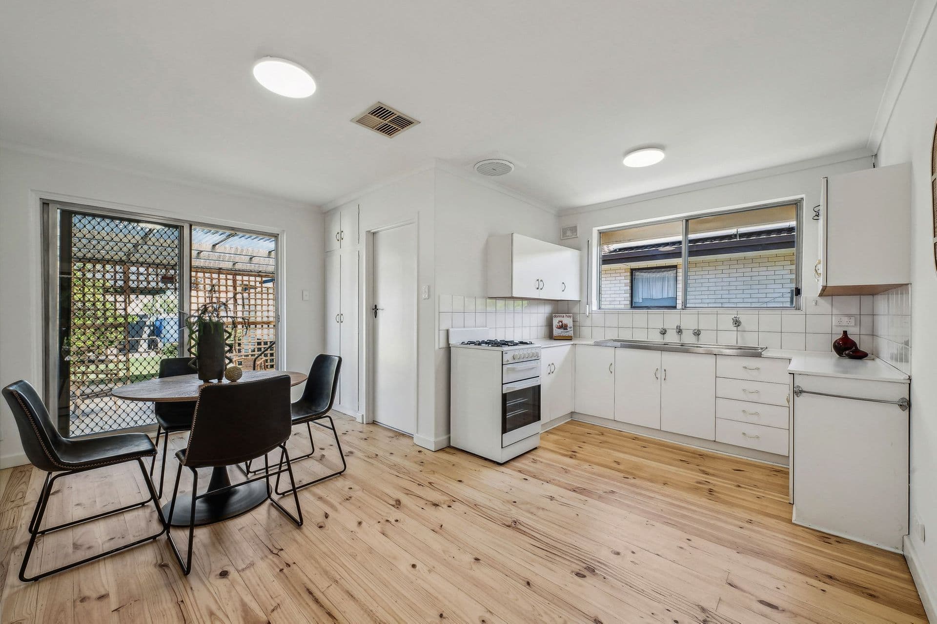 10 Miriam Road, Parafield Gardens, SA, 5107, Parafield Gardens - Thumbnail 5