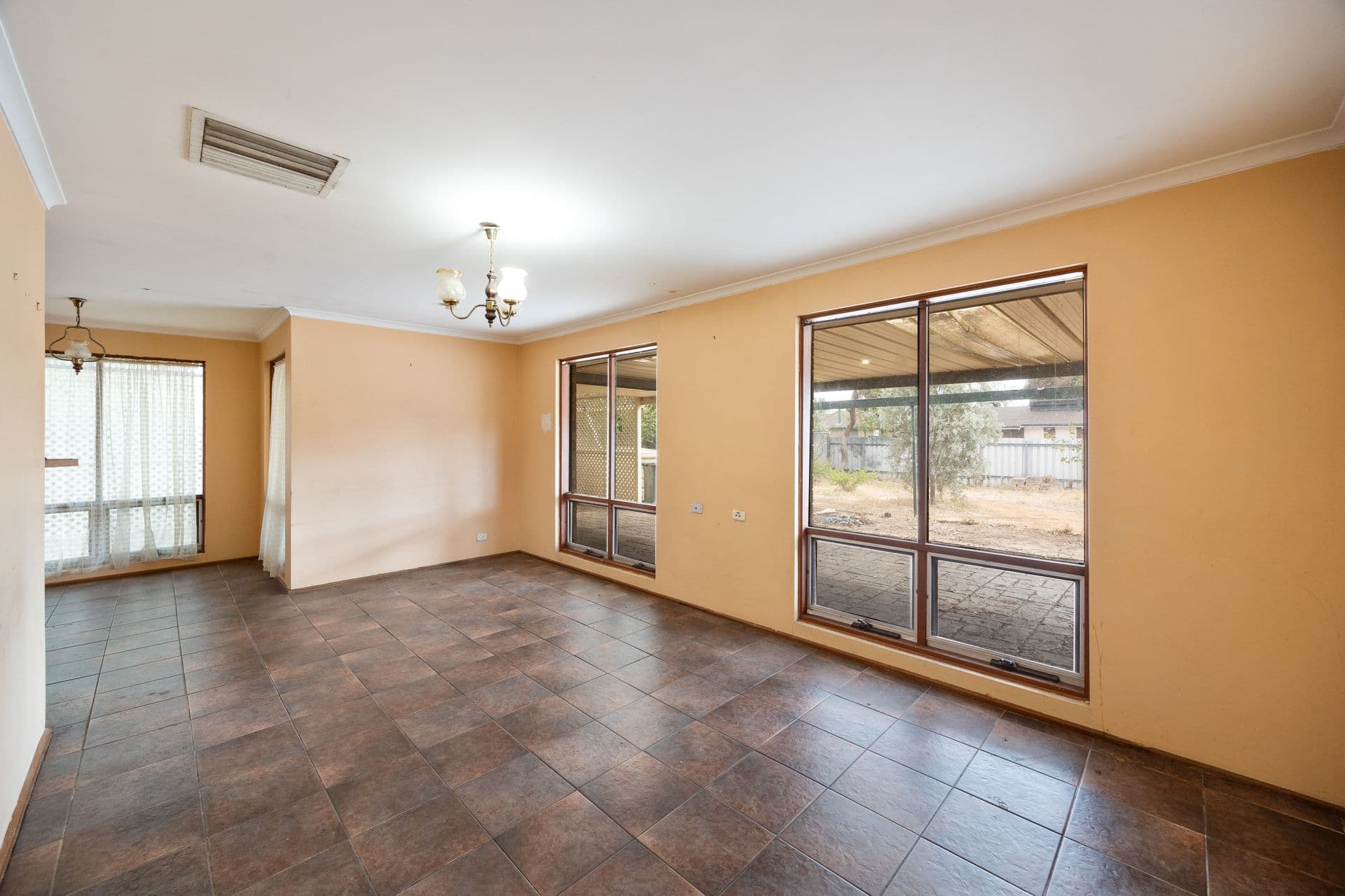 10 Brady Court, Pooraka, SA, 5095, Pooraka - Thumbnail 3
