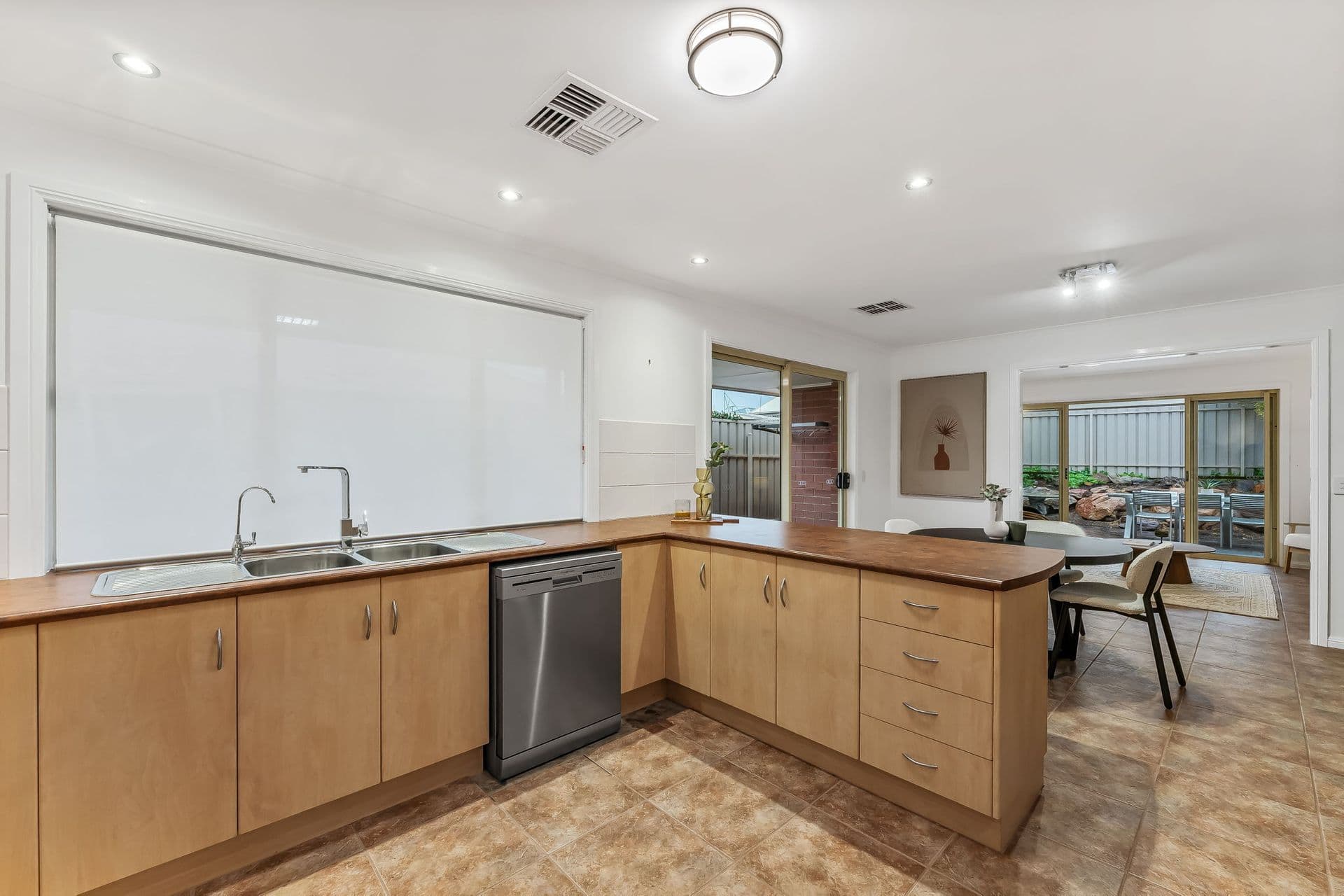 10 Middle Gully Avenue, Sheidow Park, SA, 5158, Sheidow Park - Thumbnail 3