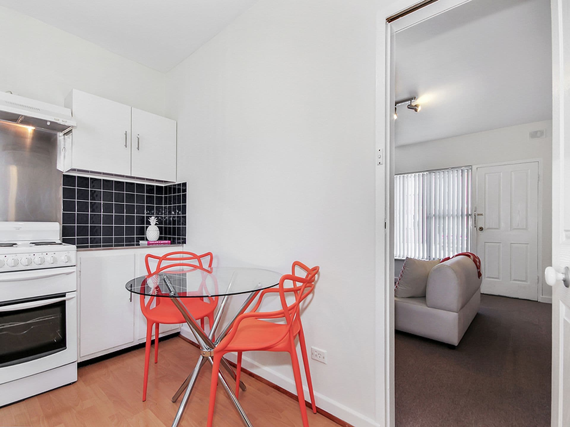 18/2 Harrow Road, Somerton Park, SA, 5044, Somerton Park - Thumbnail 2