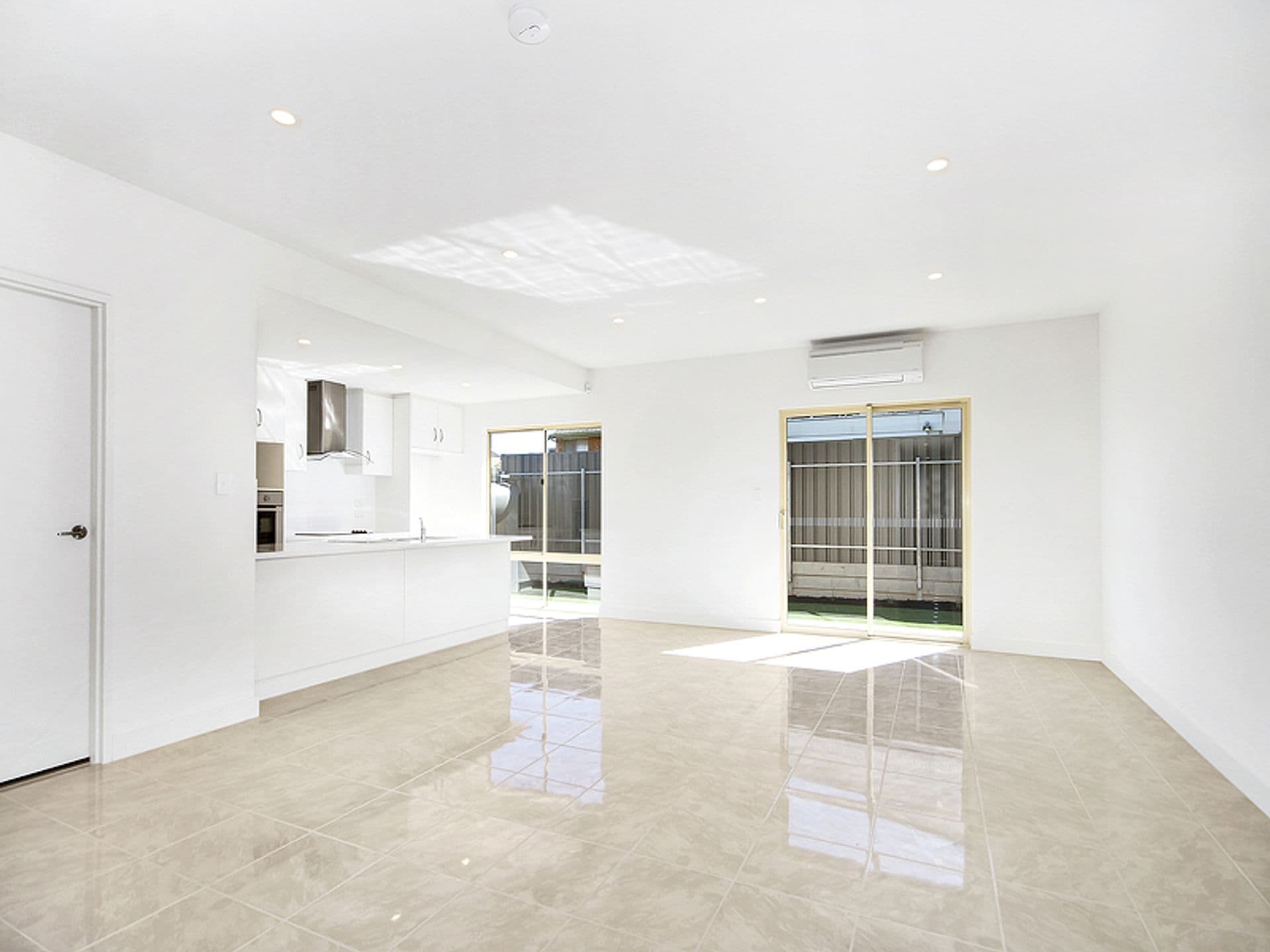 6/33-35 Harvey Crescent, Aldinga Beach, SA, 5173, Aldinga Beach - Thumbnail 4