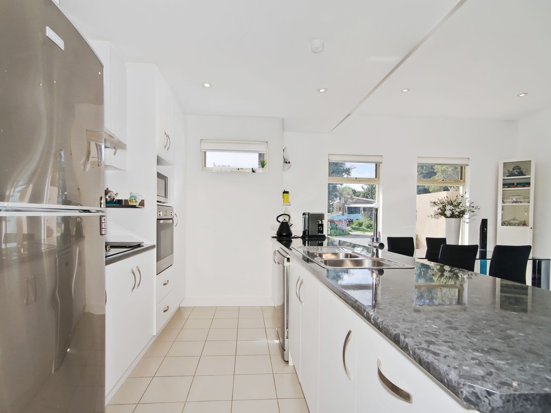2 Whinnerah Avenue, Aldinga Beach, SA, 5173, Aldinga Beach - Thumbnail 6