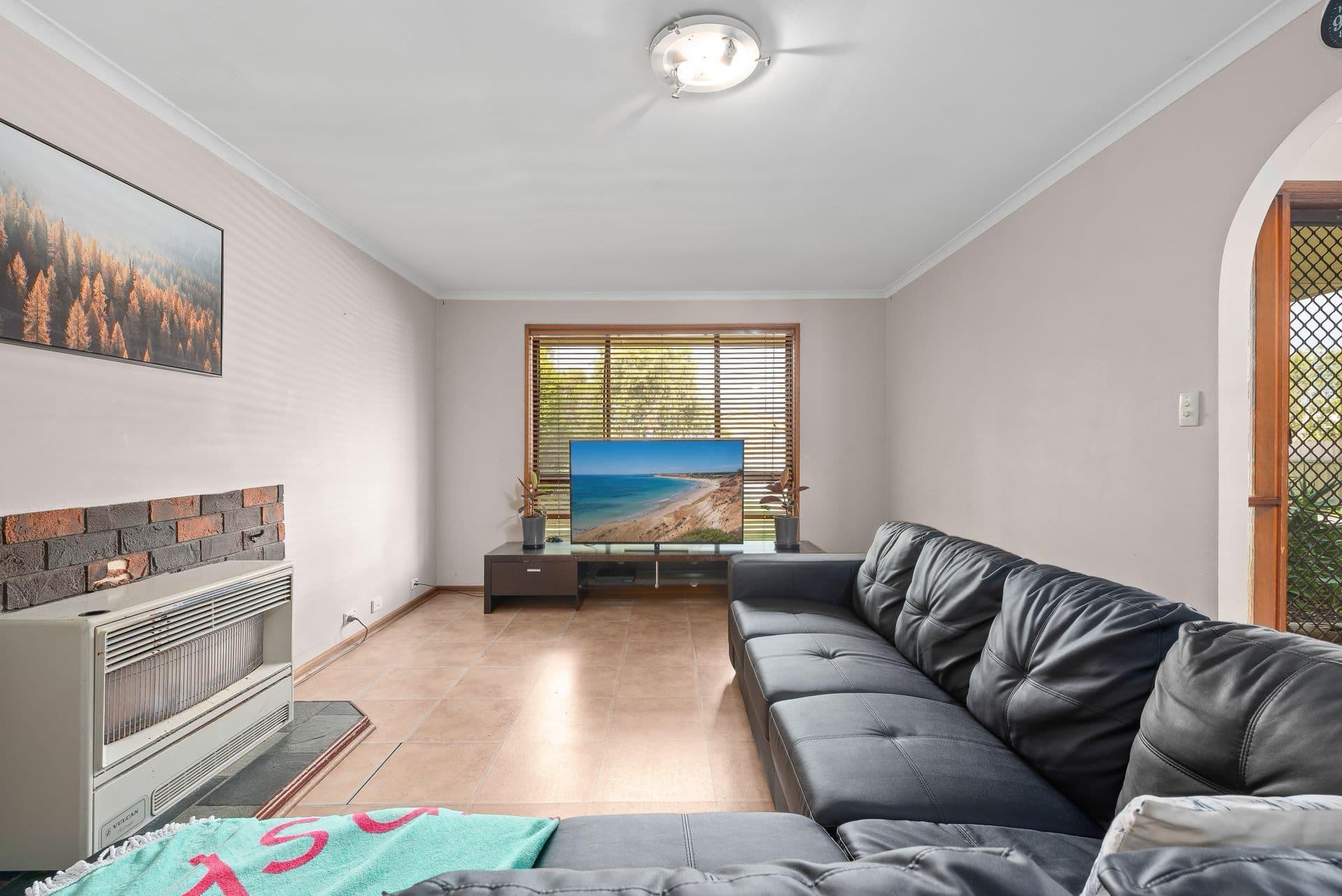 76 Rowley Road, Aldinga Beach, SA, 5173, Aldinga Beach - Thumbnail 2