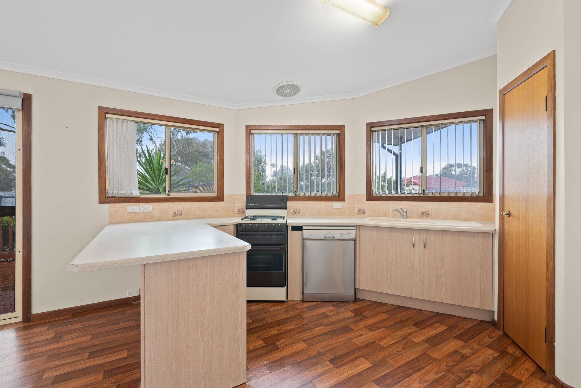 91 Quinliven Road, Port Willunga, SA, 5173, Port Willunga - Thumbnail 4