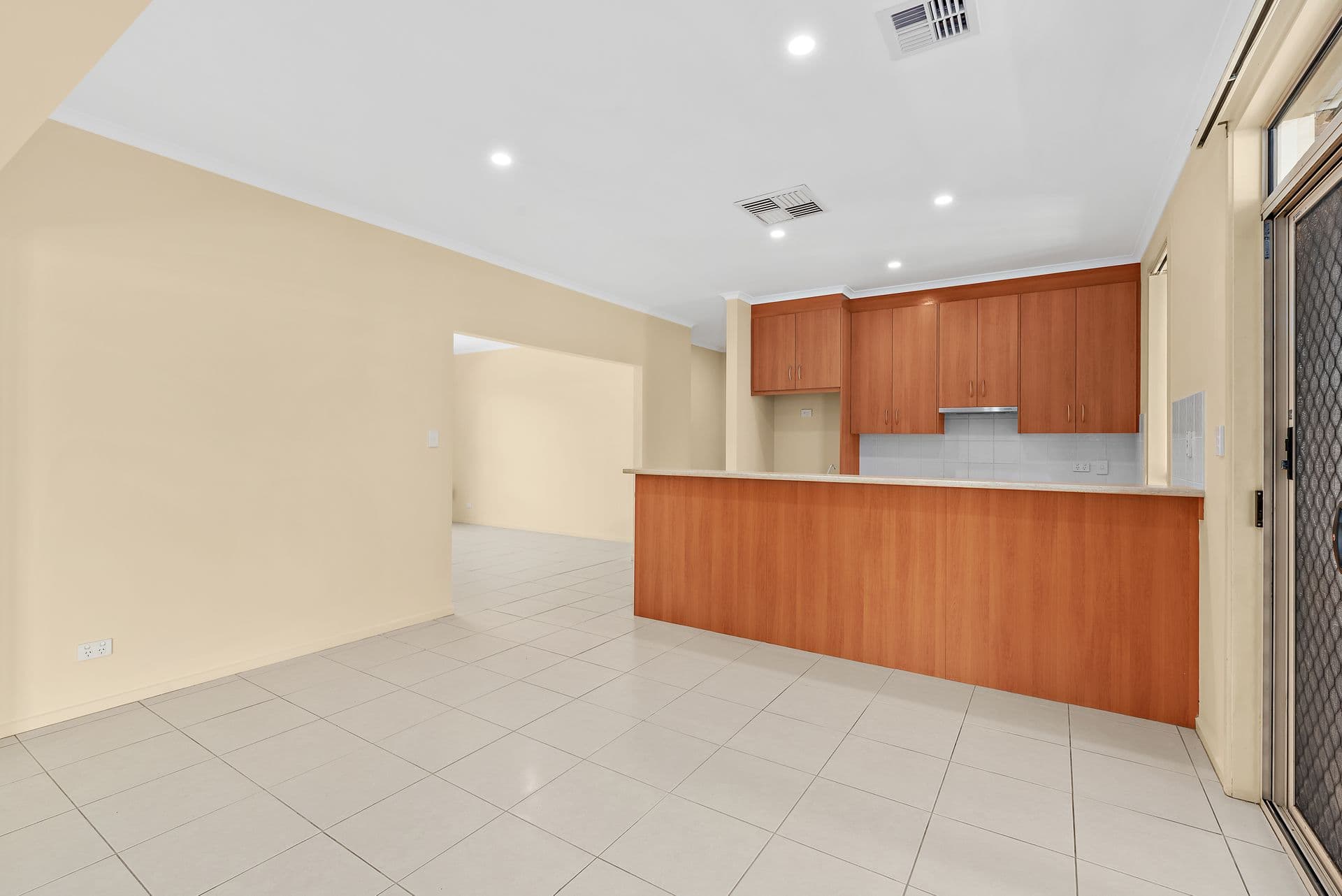 94 Quinliven Road, Aldinga Beach, SA, 5173, Aldinga Beach - Thumbnail 4