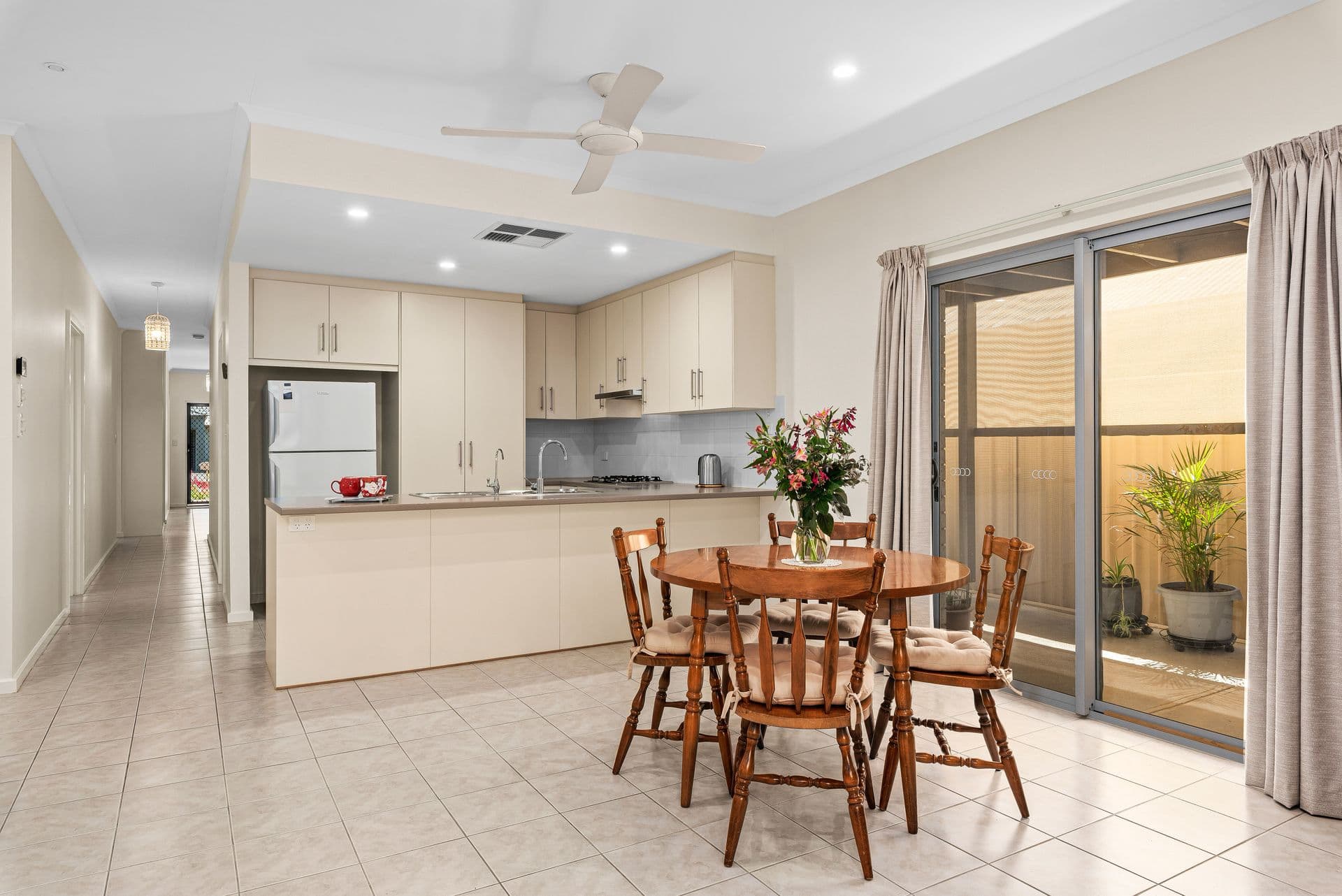12 Knoll Avenue, Aldinga Beach, SA, 5173, Aldinga Beach - Thumbnail 6