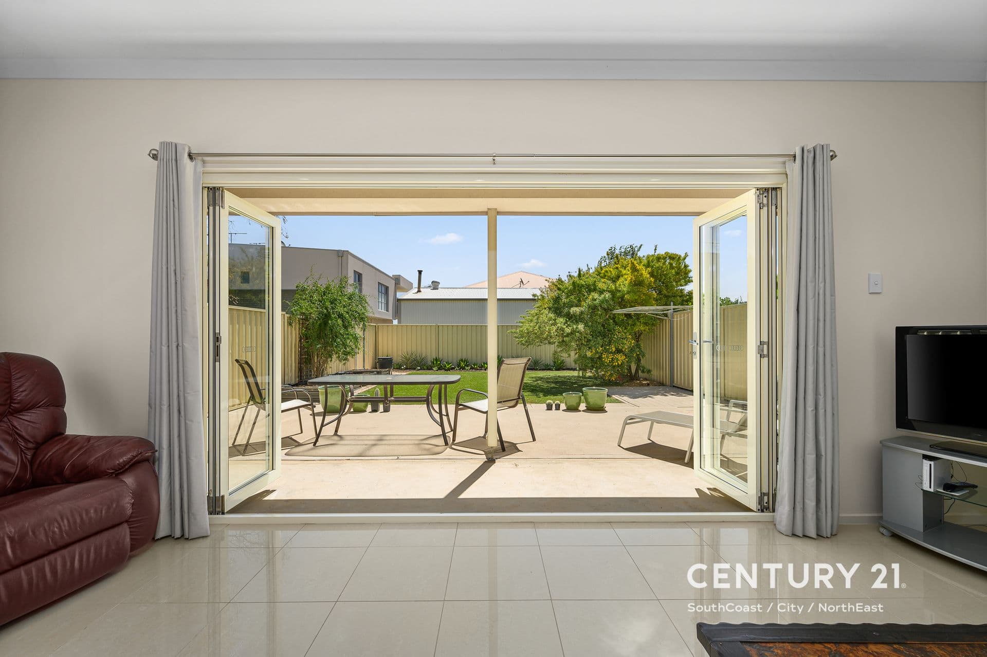 11 Harvey Crescent, Aldinga Beach, SA, 5173, Aldinga Beach - Thumbnail 2
