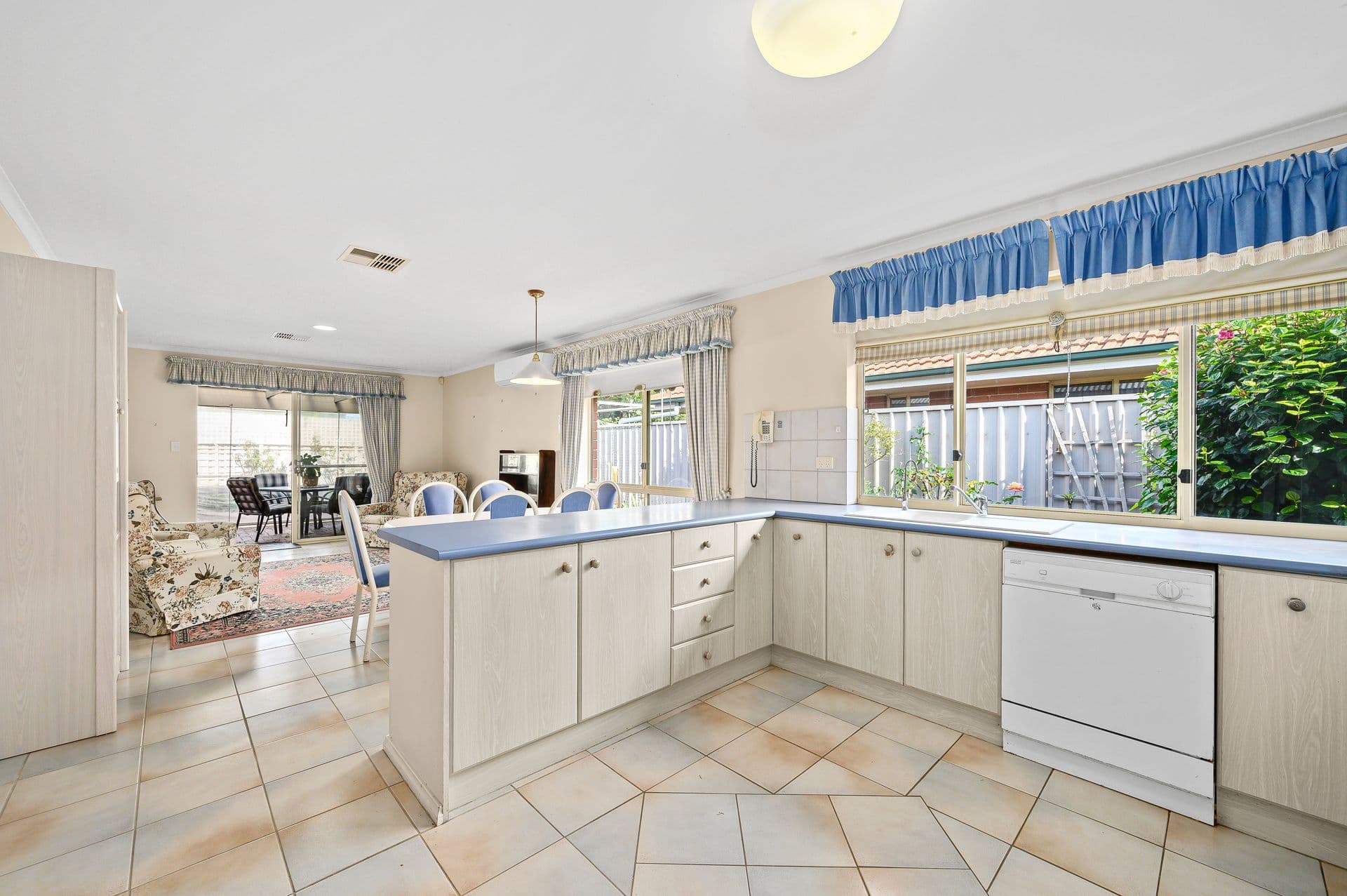 3 Beechwood Grove, Seaford, SA, 5169, Seaford - Thumbnail 3