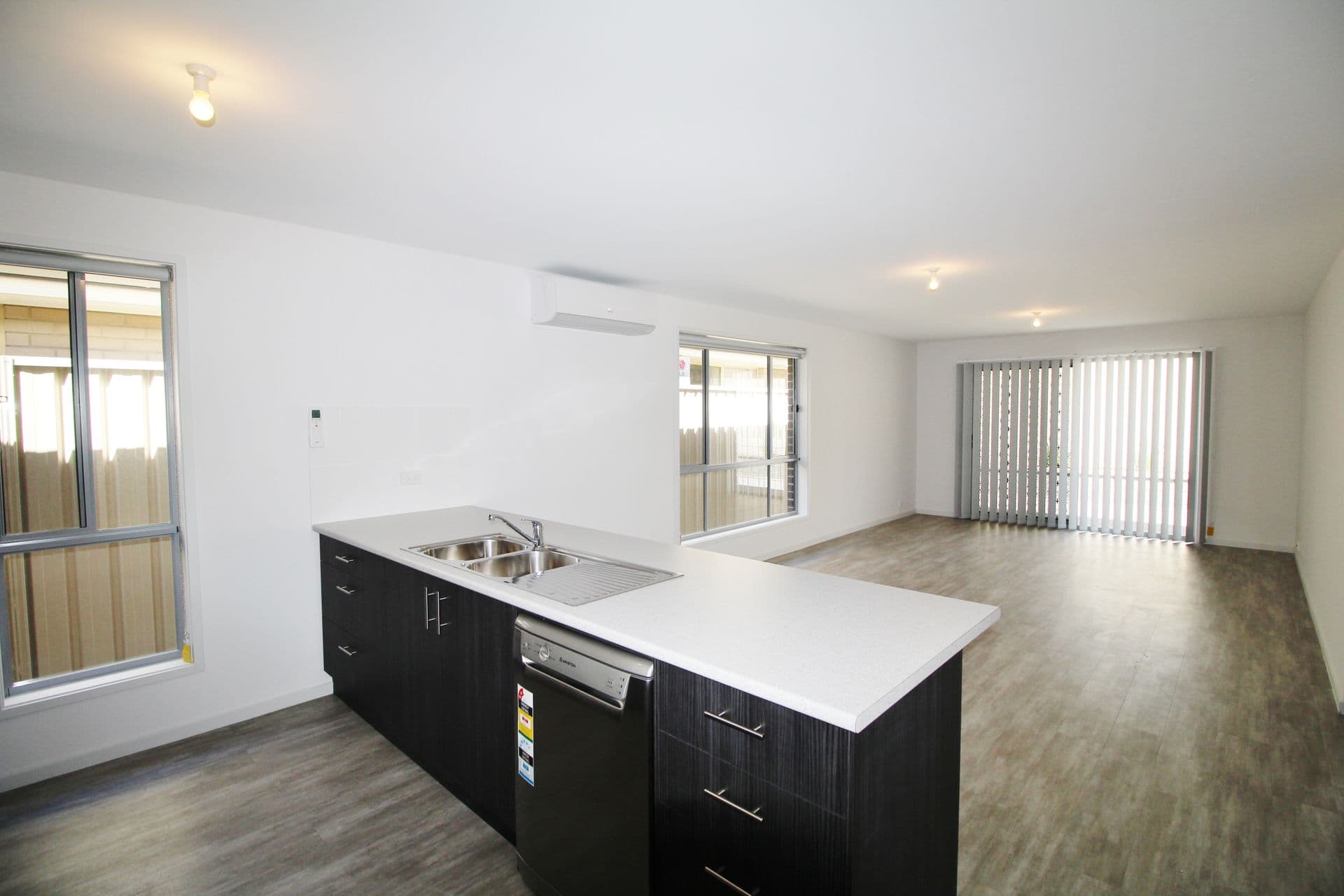 18 Kuta Crescent, Aldinga Beach, SA, 5173, Aldinga Beach - Thumbnail 2