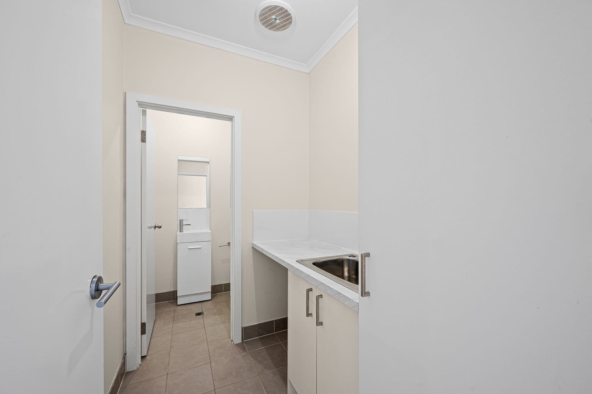 1/8 Kitto Crescent, Aldinga Beach, SA, 5173, Aldinga Beach - Thumbnail 6