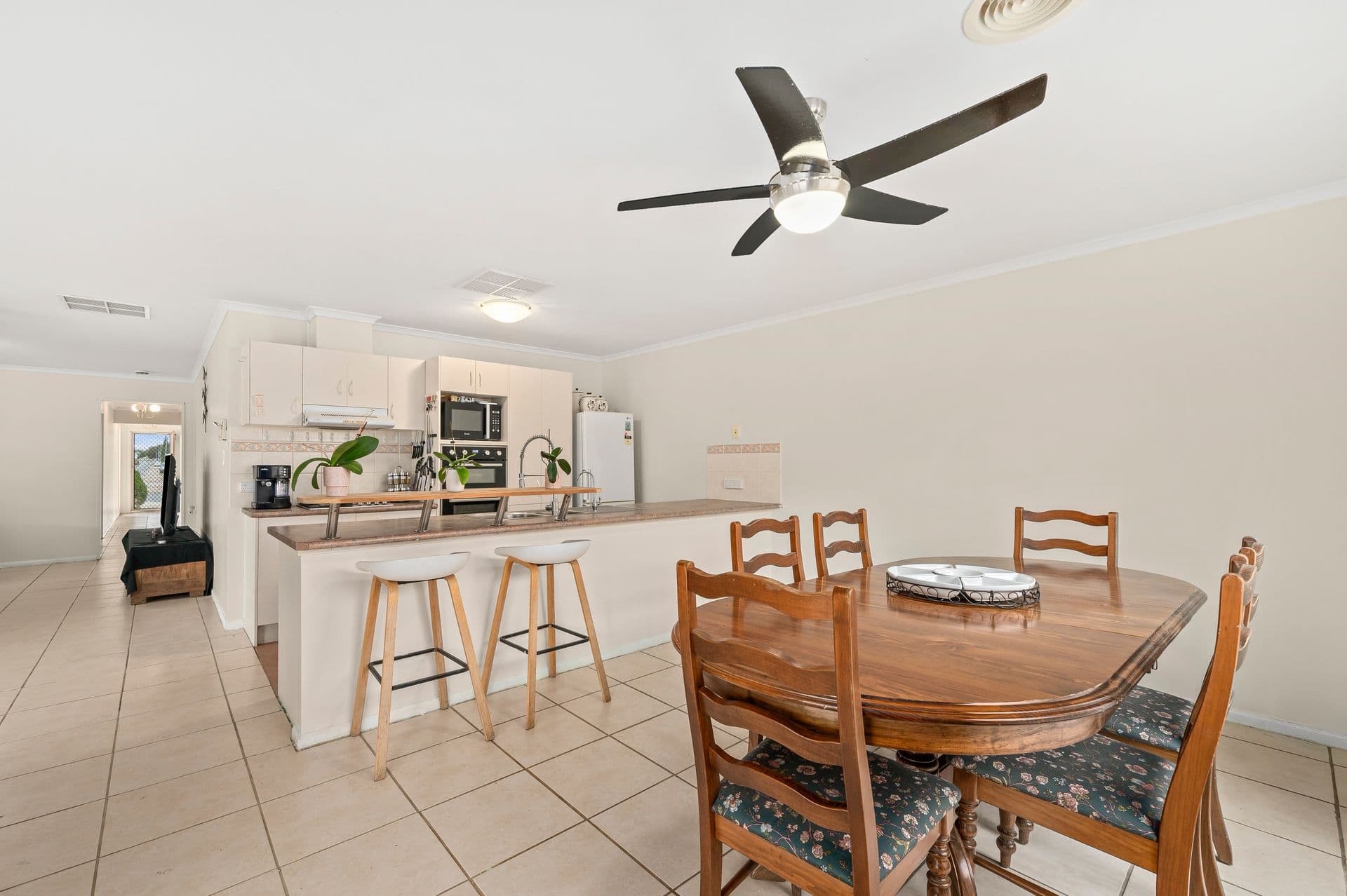 36 Barracoota Crescent, Aldinga Beach, SA, 5173, Aldinga Beach - Thumbnail 3
