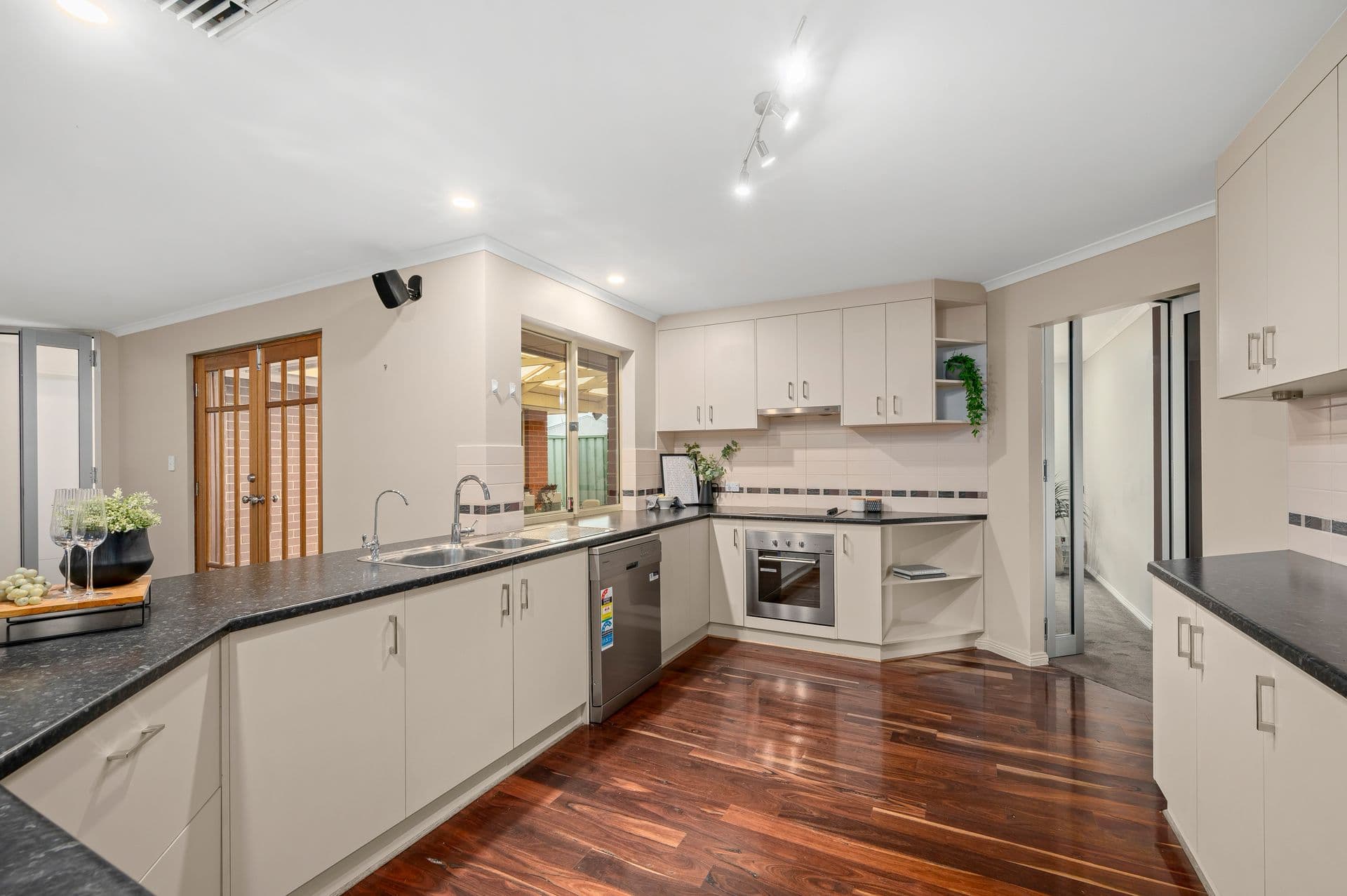 8 Aquamarine Avenue, Aldinga Beach, SA, 5173, Aldinga Beach - Thumbnail 7