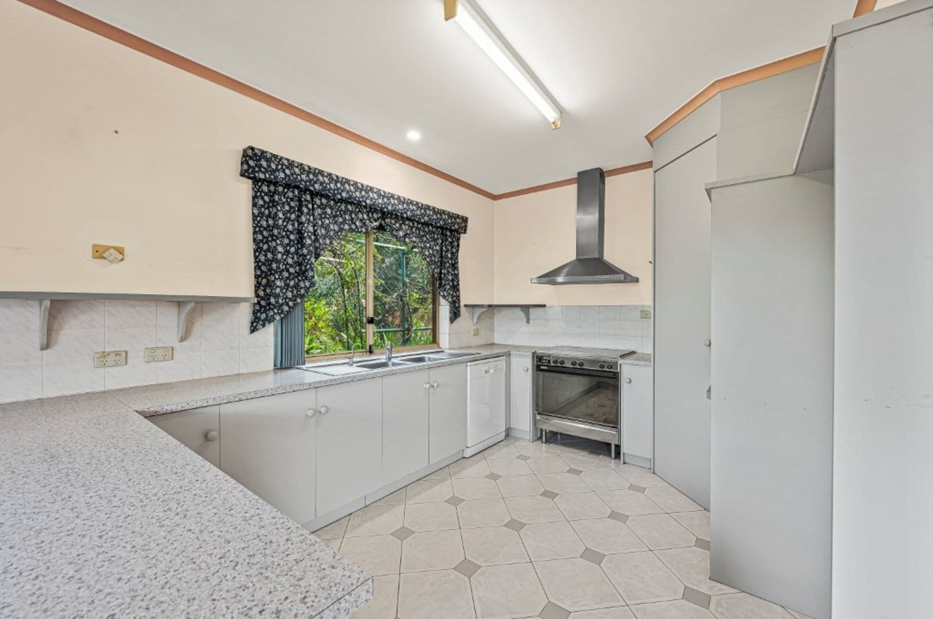 24 Ningana Road, Aldinga Beach, SA, 5173, Aldinga Beach - Thumbnail 7