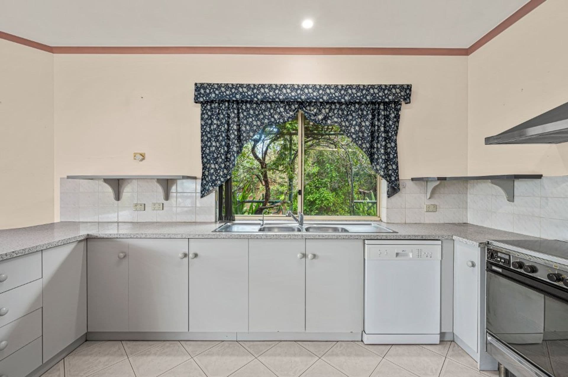 24 Ningana Road, Aldinga Beach, SA, 5173, Aldinga Beach - Thumbnail 8