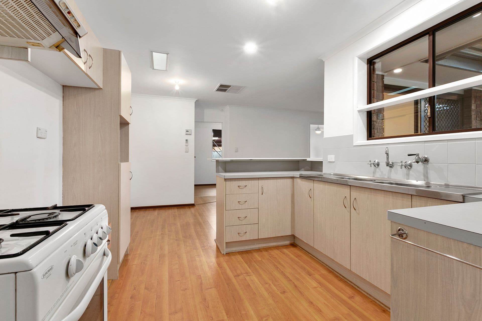 8 Greenlees Parade, Aldinga Beach, SA, 5173, Aldinga Beach - Thumbnail 4