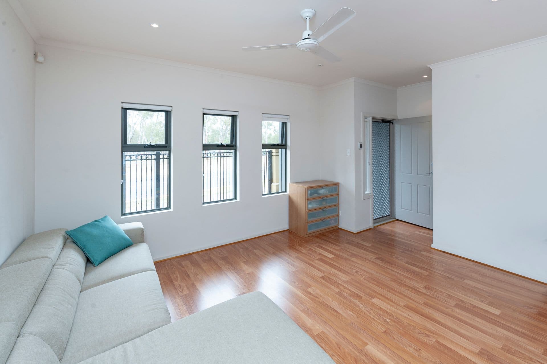 35/8 Fourth Ave, Mawson Lakes, SA, 5095, Mawson Lakes - Thumbnail 3